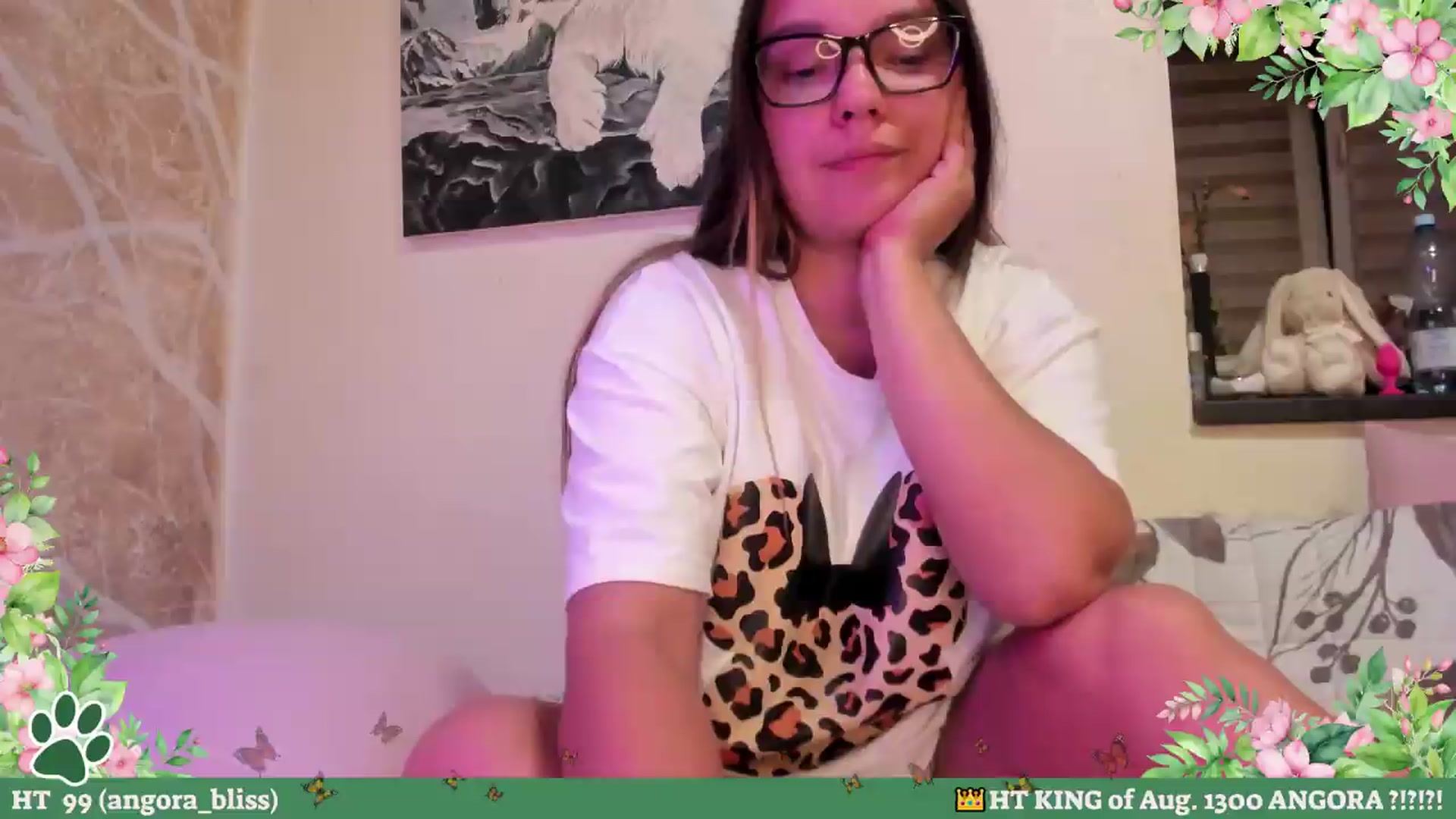 Gallery image thumbnail from Hell_Belle's myfreecams stream on, 08/27/2026, 18:44 image 13 of 20