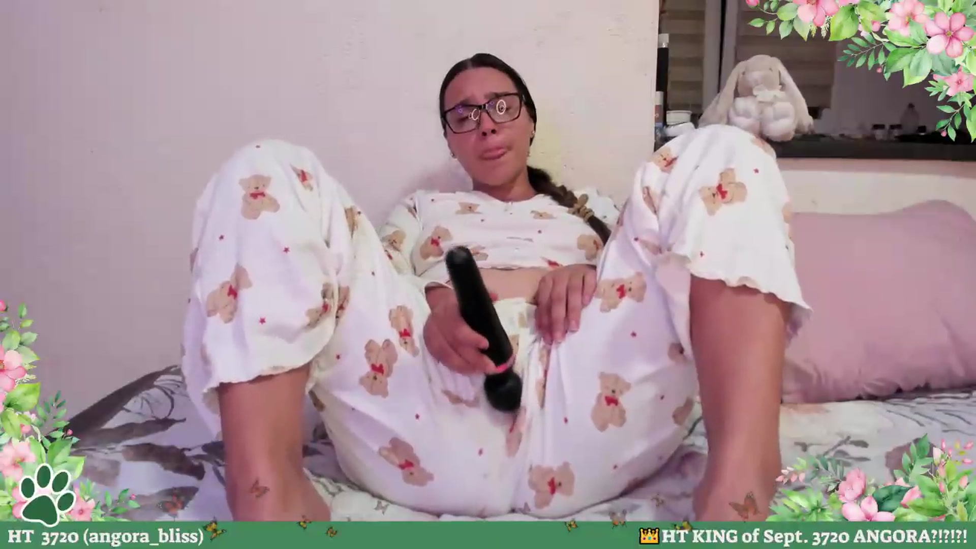 Gallery image thumbnail from Hell_Belle's myfreecams stream on, 09/01/2026, 18:28 image 17 of 20
