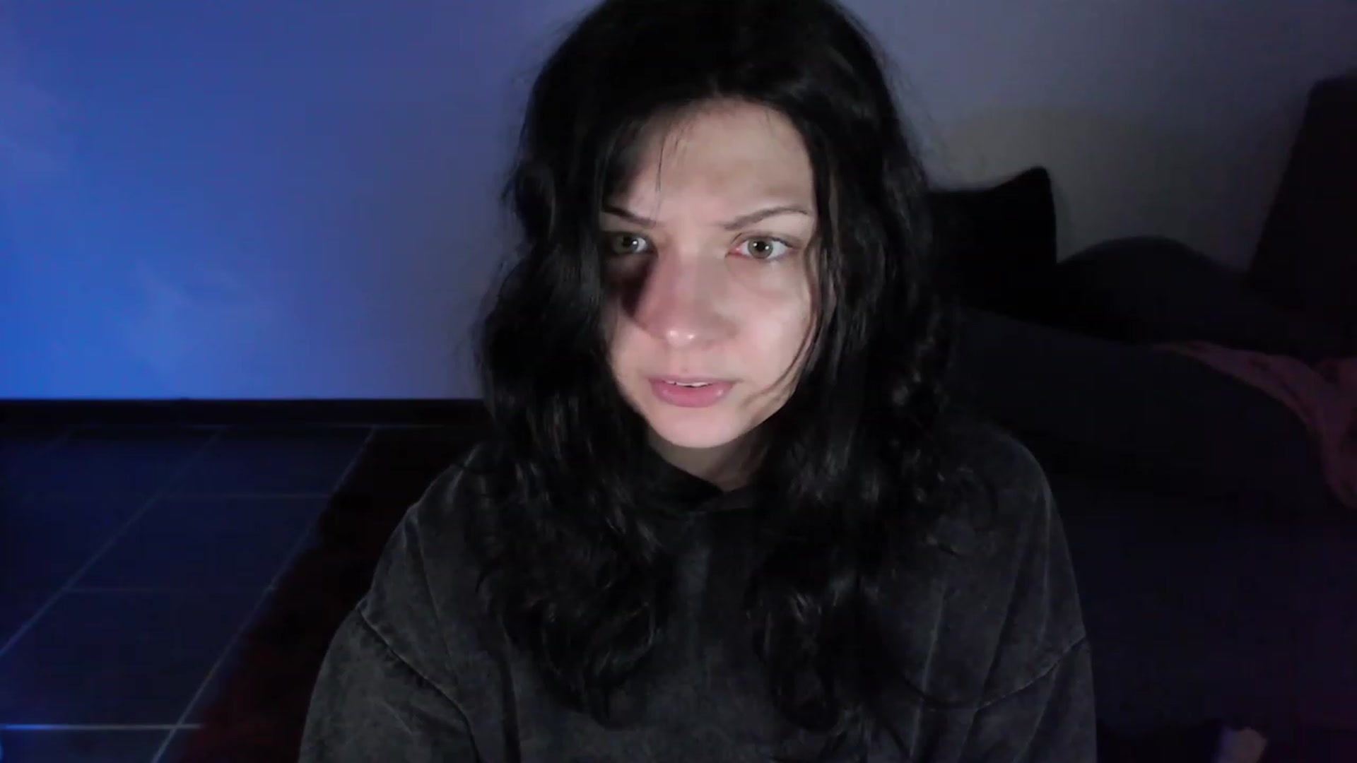 Gallery image thumbnail from HellaNariman's myfreecams stream on, 01/08/2024, 02:17 image 6 of 20