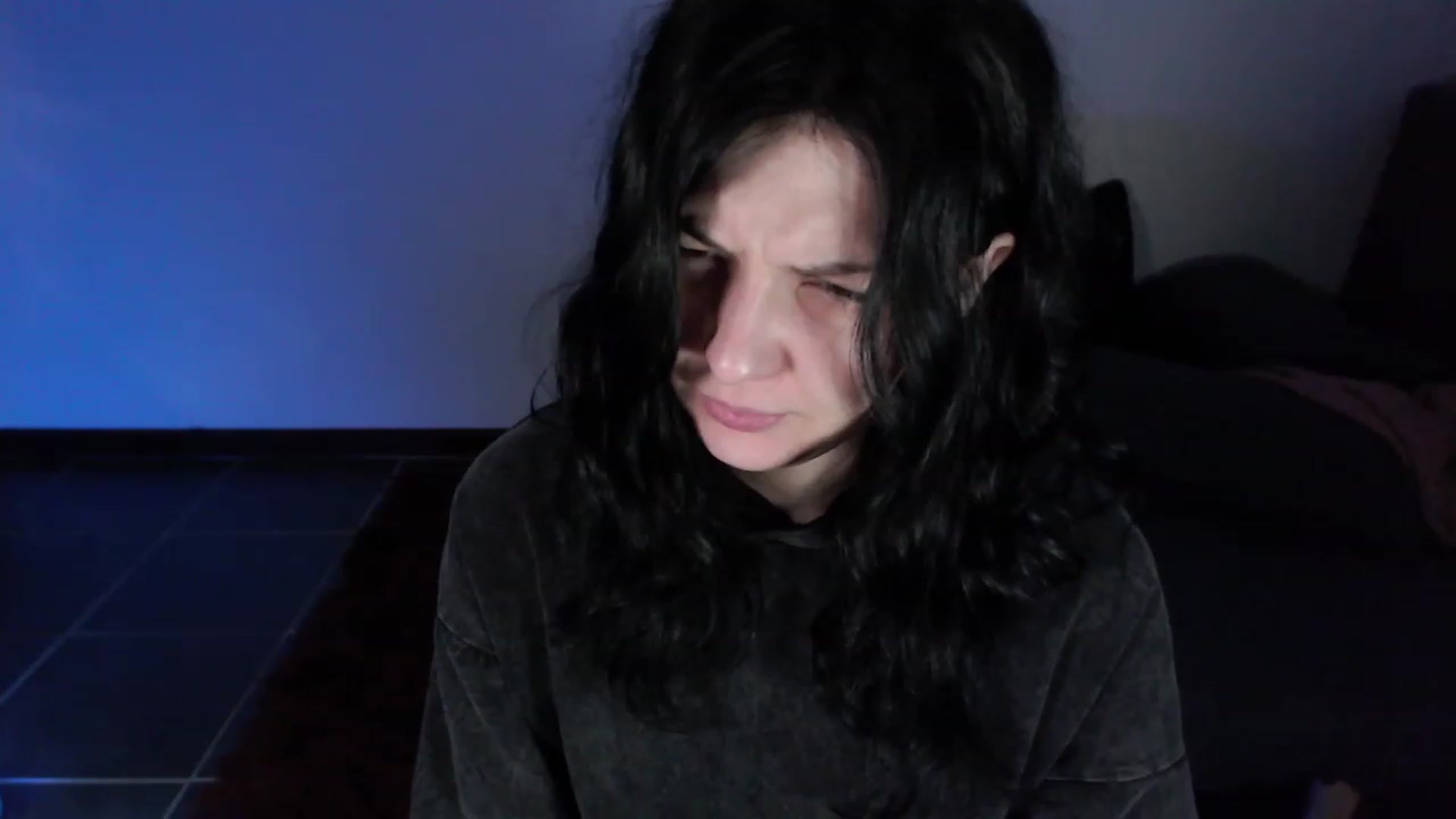 Gallery image thumbnail from HellaNariman's myfreecams stream on, 01/08/2024, 02:17 image 2 of 20