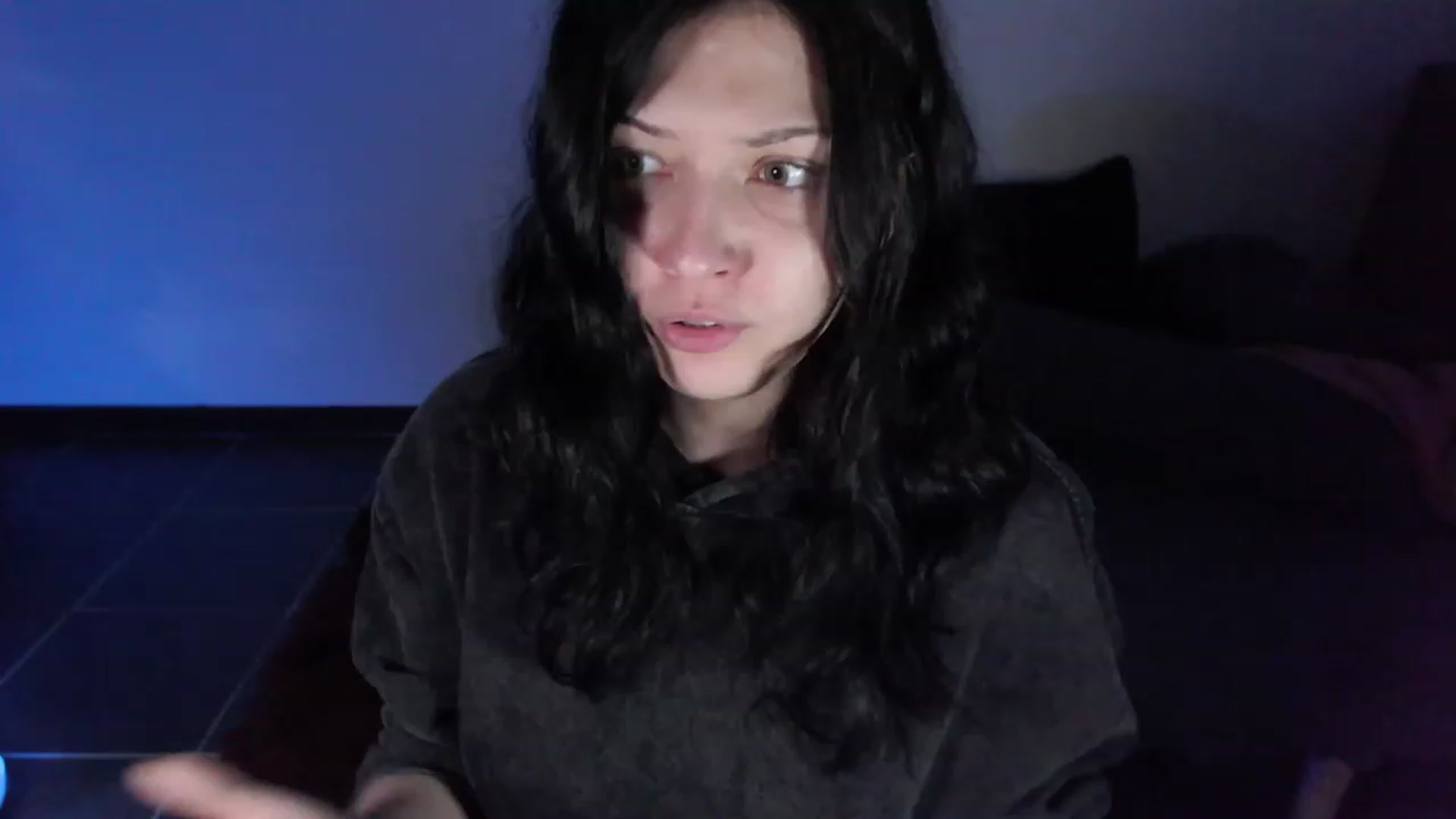 Gallery image thumbnail from HellaNariman's myfreecams stream on, 01/08/2024, 02:17 image 11 of 20