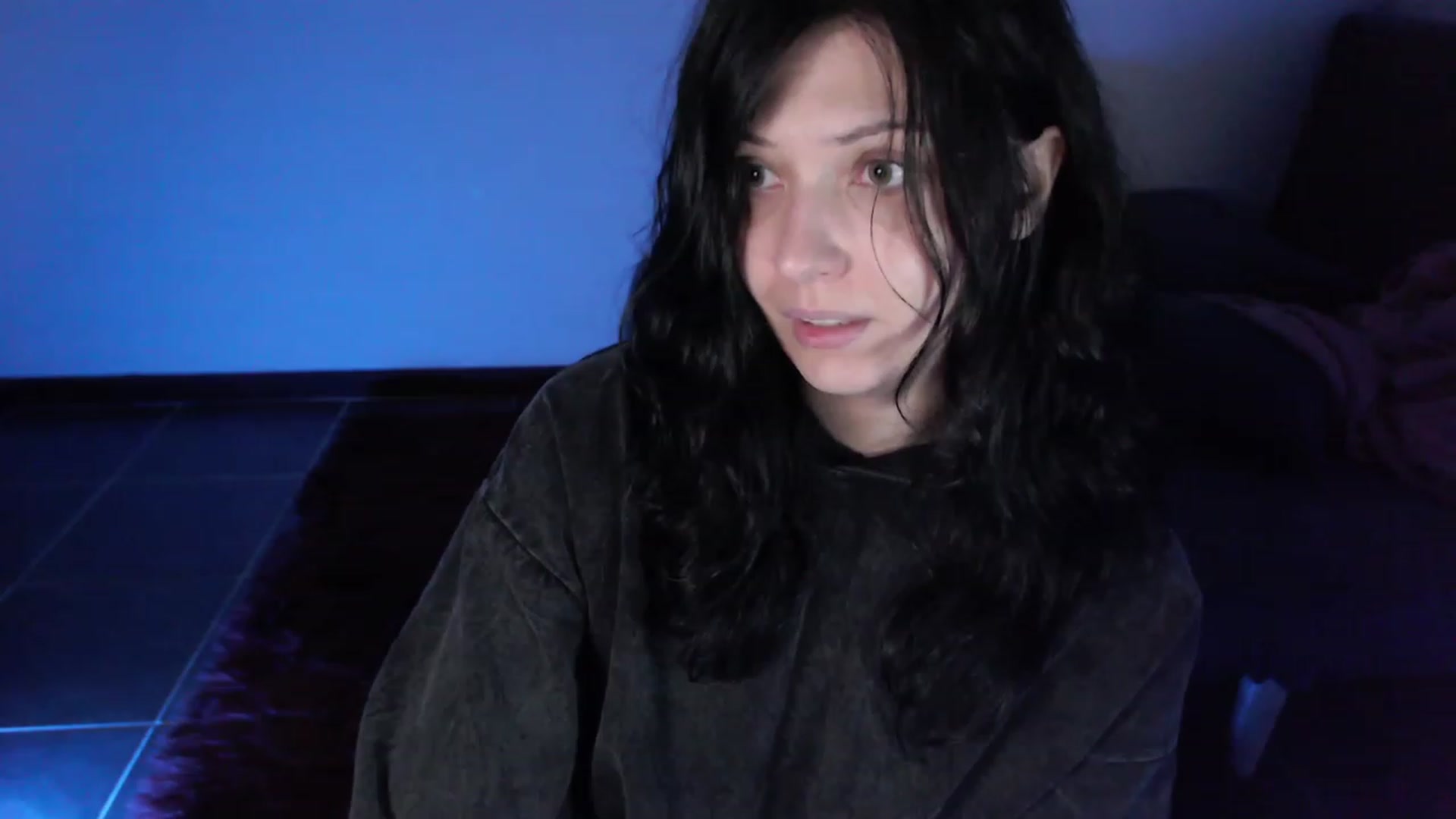 Gallery image thumbnail from HellaNariman's myfreecams stream on, 01/08/2024, 05:12 image 16 of 20