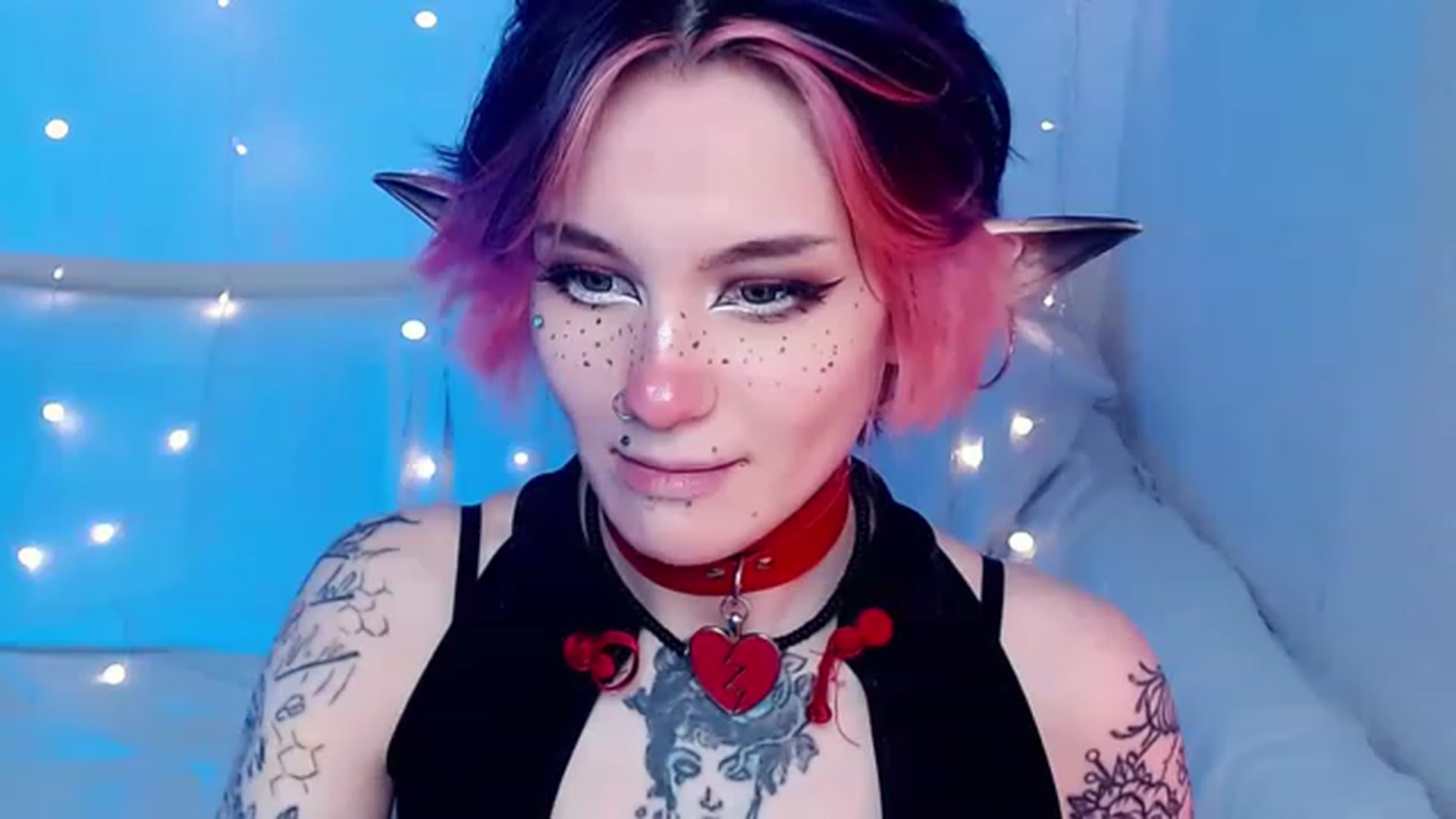 Gallery image thumbnail from Hella_Hell's myfreecams stream on, 04/16/2023, 11:04 image 8 of 20
