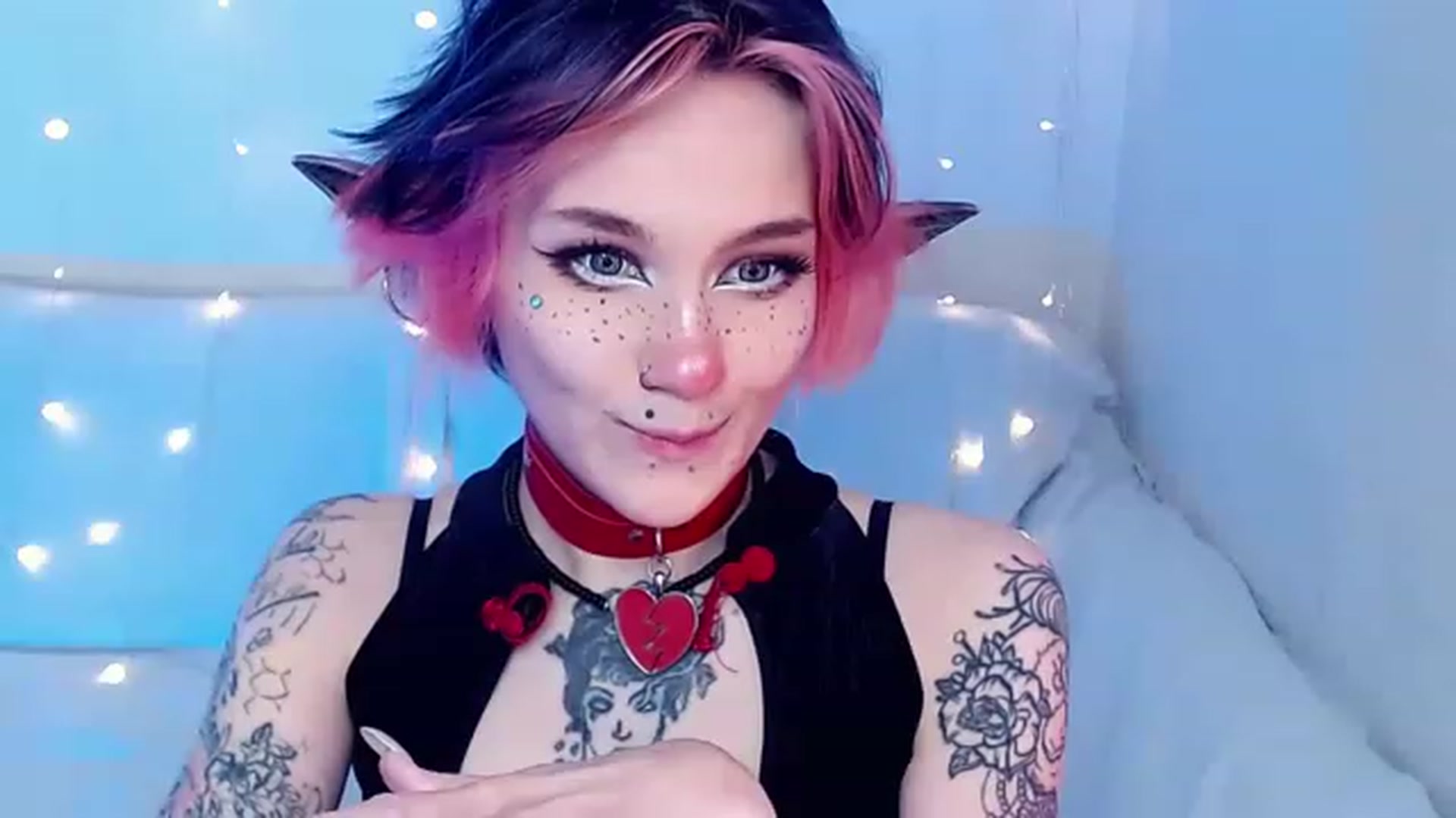 Gallery image thumbnail from Hella_Hell's myfreecams stream on, 04/16/2023, 11:04 image 4 of 20
