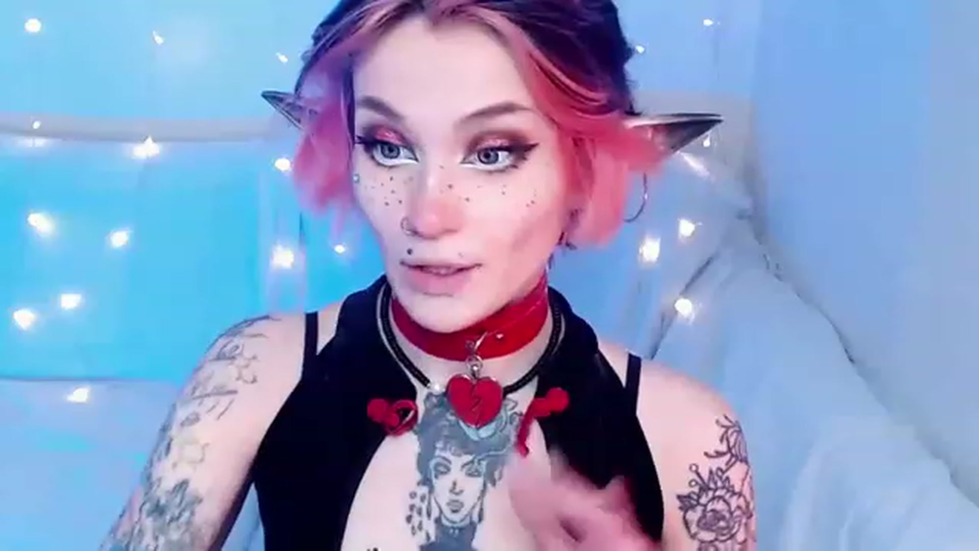 Gallery image thumbnail from Hella_Hell's myfreecams stream on, 04/16/2023, 11:04 image 11 of 20