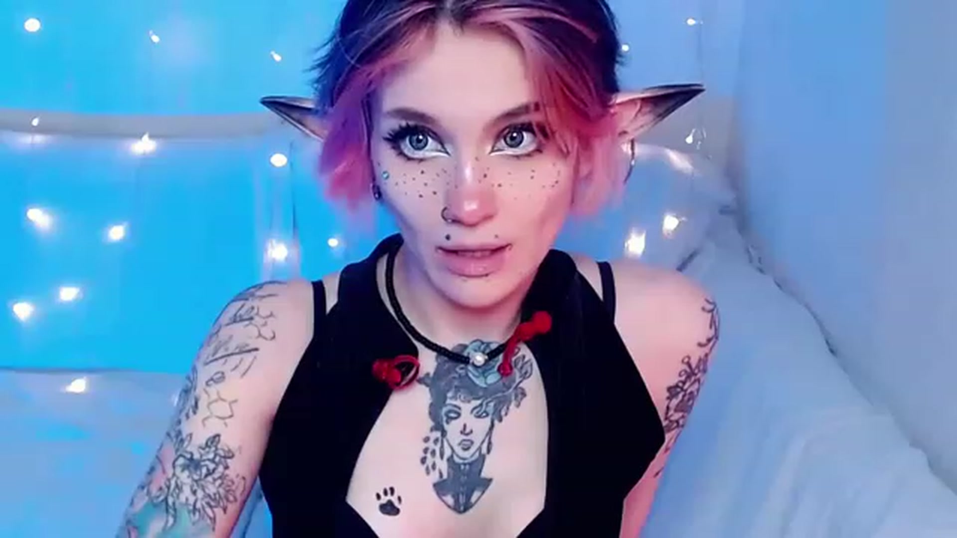 Gallery image thumbnail from Hella_Hell's myfreecams stream on, 04/16/2023, 11:04 image 18 of 20