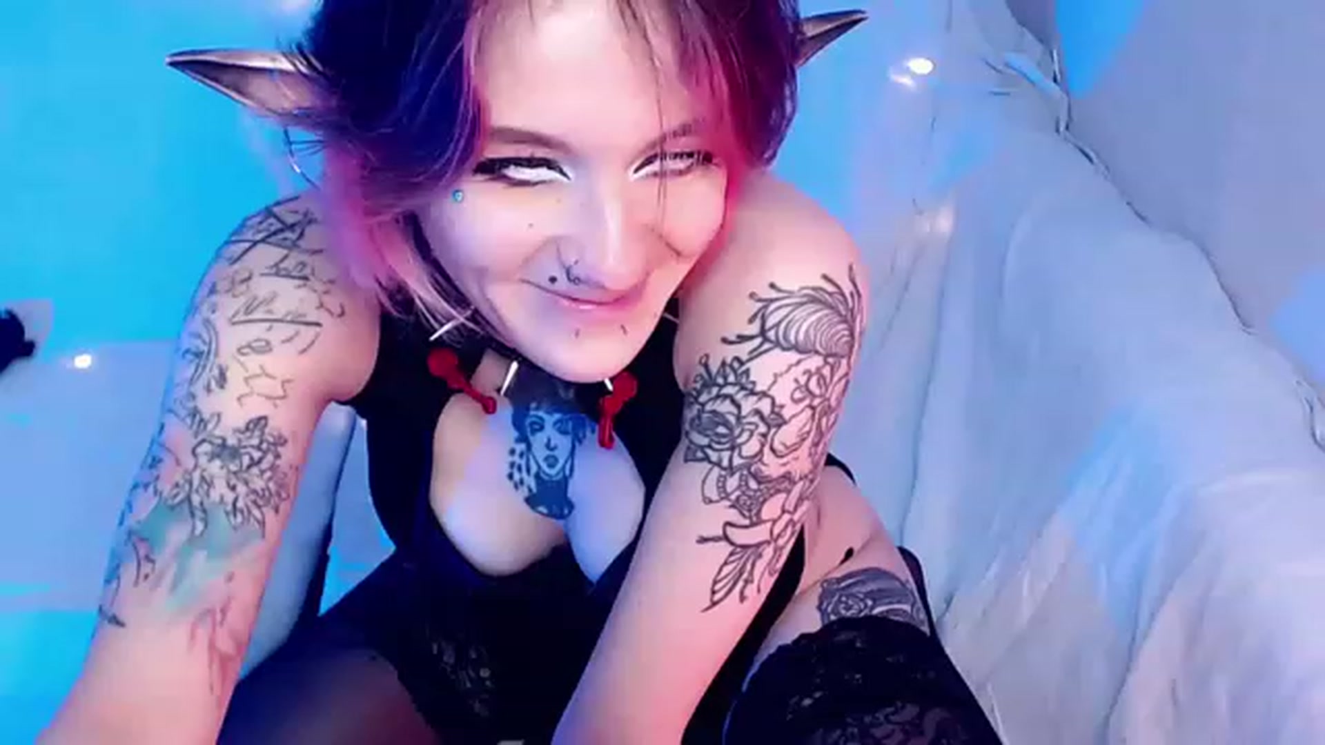 Gallery image thumbnail from Hella_Hell's myfreecams stream on, 08/05/2023, 11:42 image 3 of 20