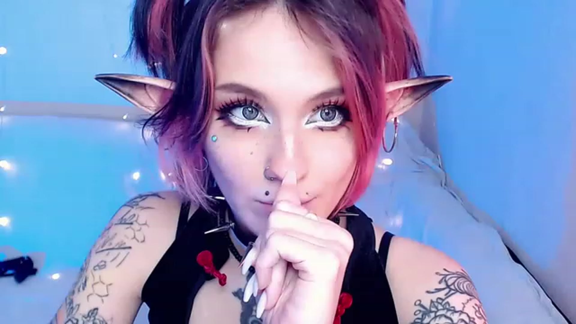 Gallery image thumbnail from Hella_Hell's myfreecams stream on, 08/05/2023, 11:42 image 6 of 20