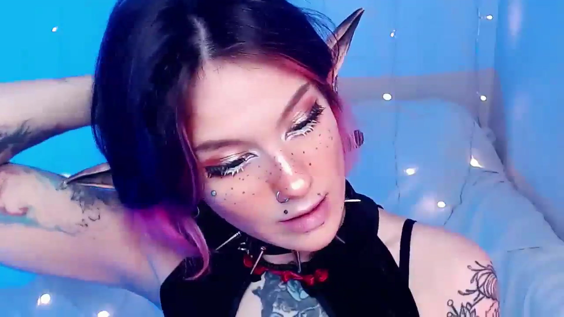Gallery image thumbnail from Hella_Hell's myfreecams stream on, 08/13/2023, 10:36 image 5 of 20