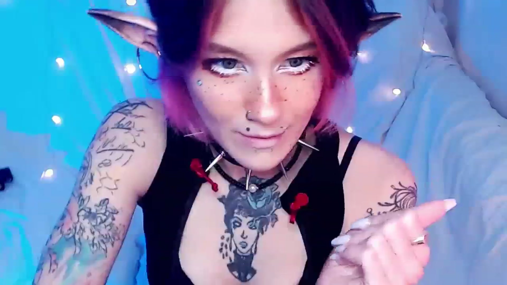 Gallery image thumbnail from Hella_Hell's myfreecams stream on, 08/13/2023, 10:36 image 18 of 20