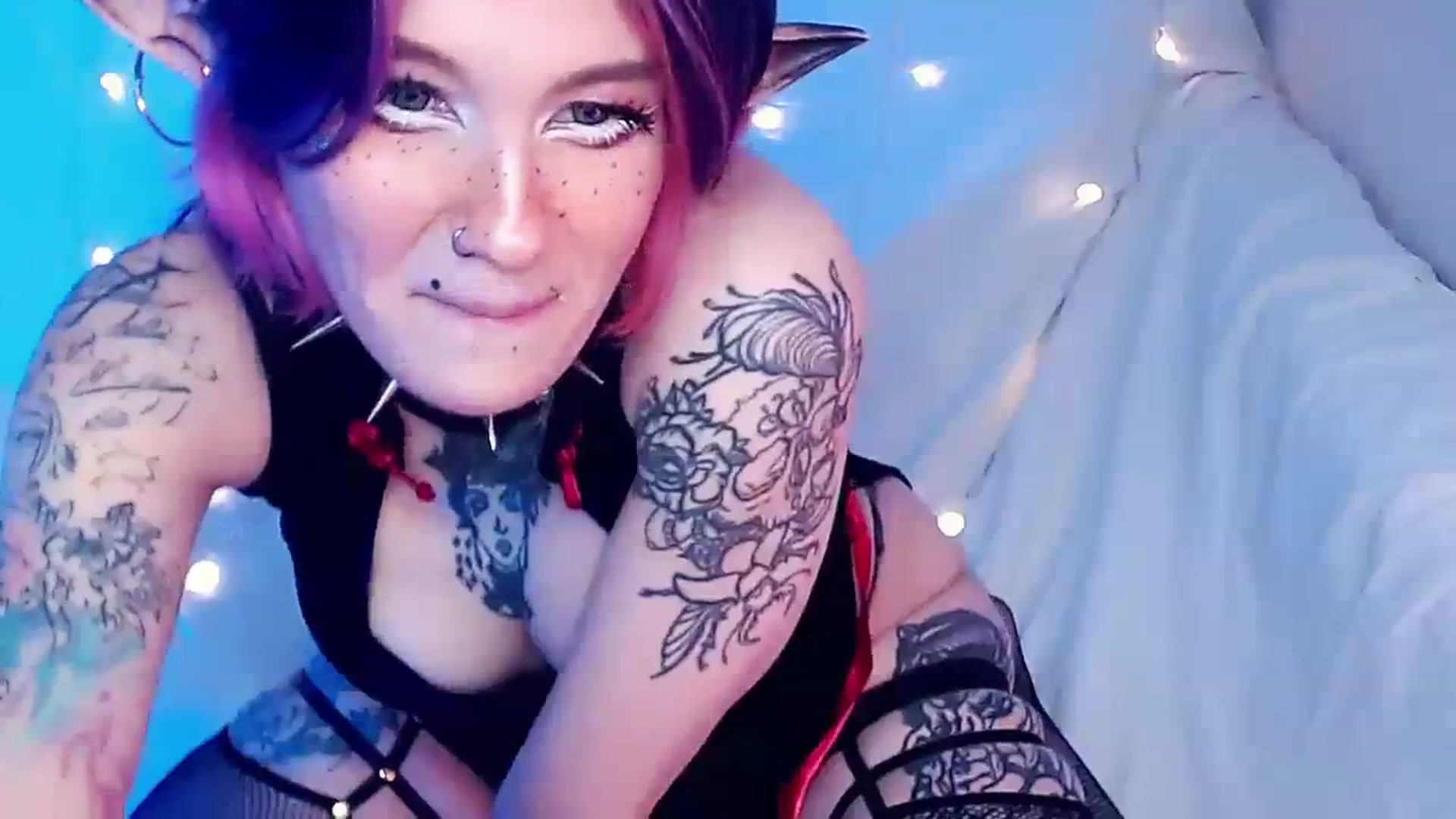 Gallery image thumbnail from Hella_Hell's myfreecams stream on, 08/13/2023, 12:43 image 4 of 20