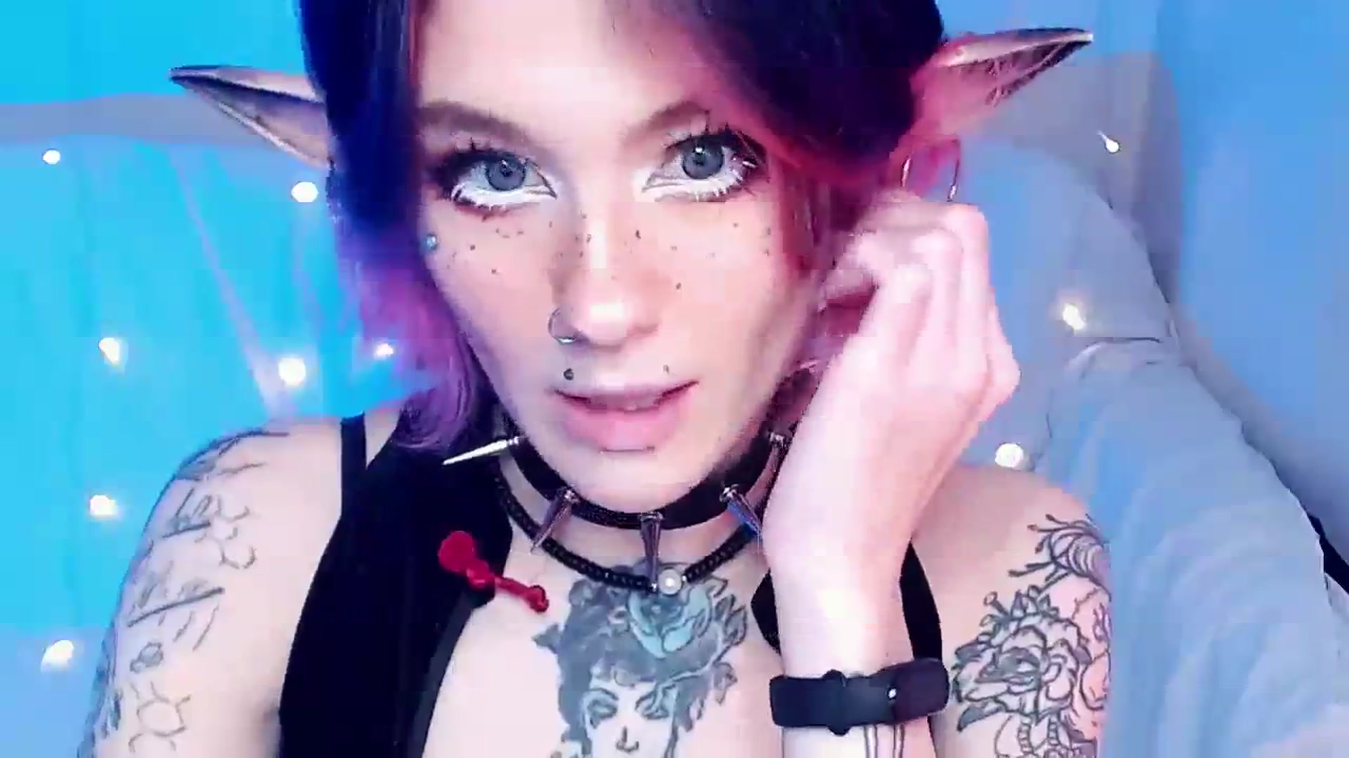 Gallery image thumbnail from Hella_Hell's myfreecams stream on, 08/13/2023, 12:43 image 18 of 20