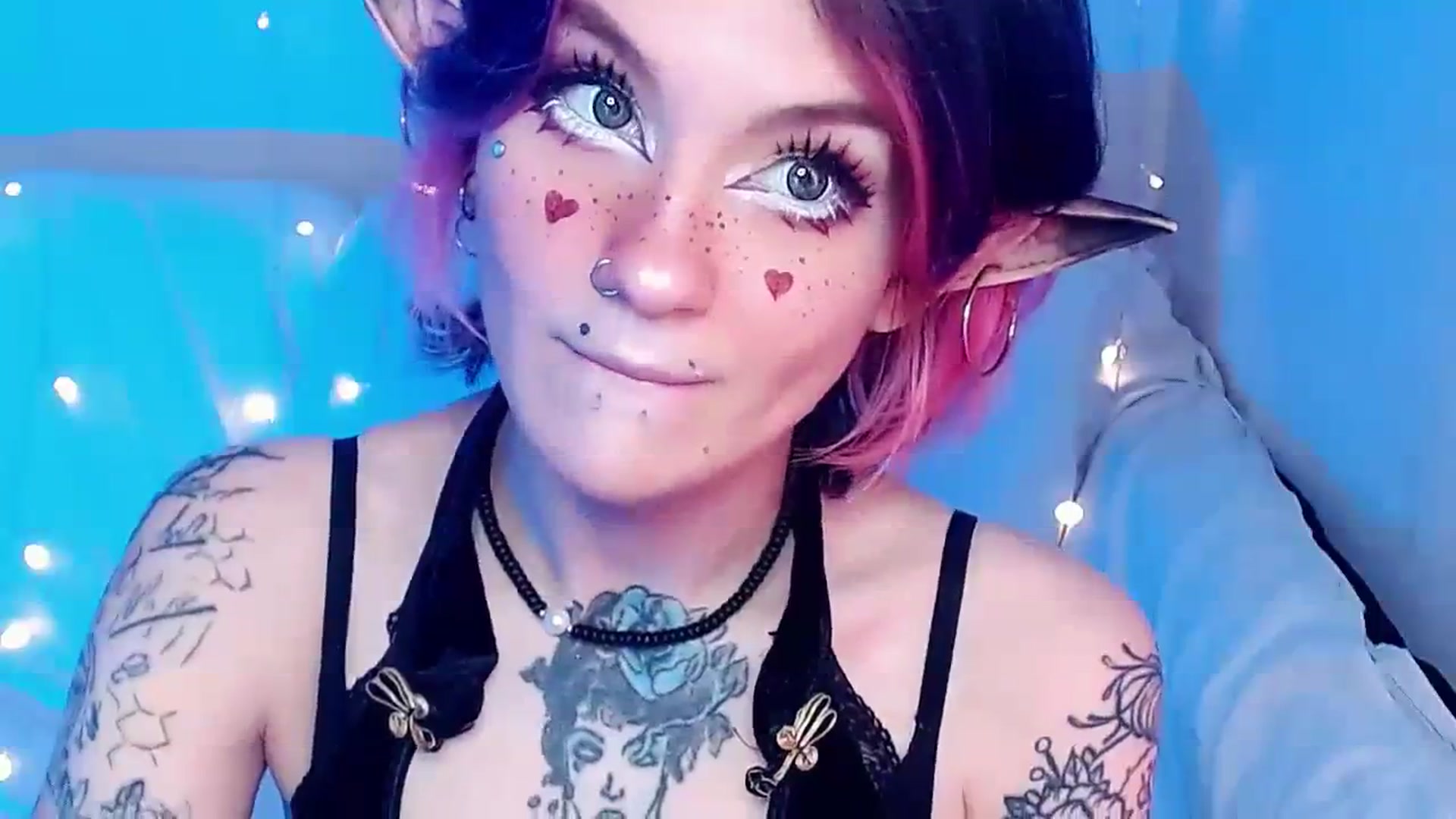 Gallery image thumbnail from Hella_Hell's myfreecams stream on, 08/14/2023, 12:02 image 5 of 20