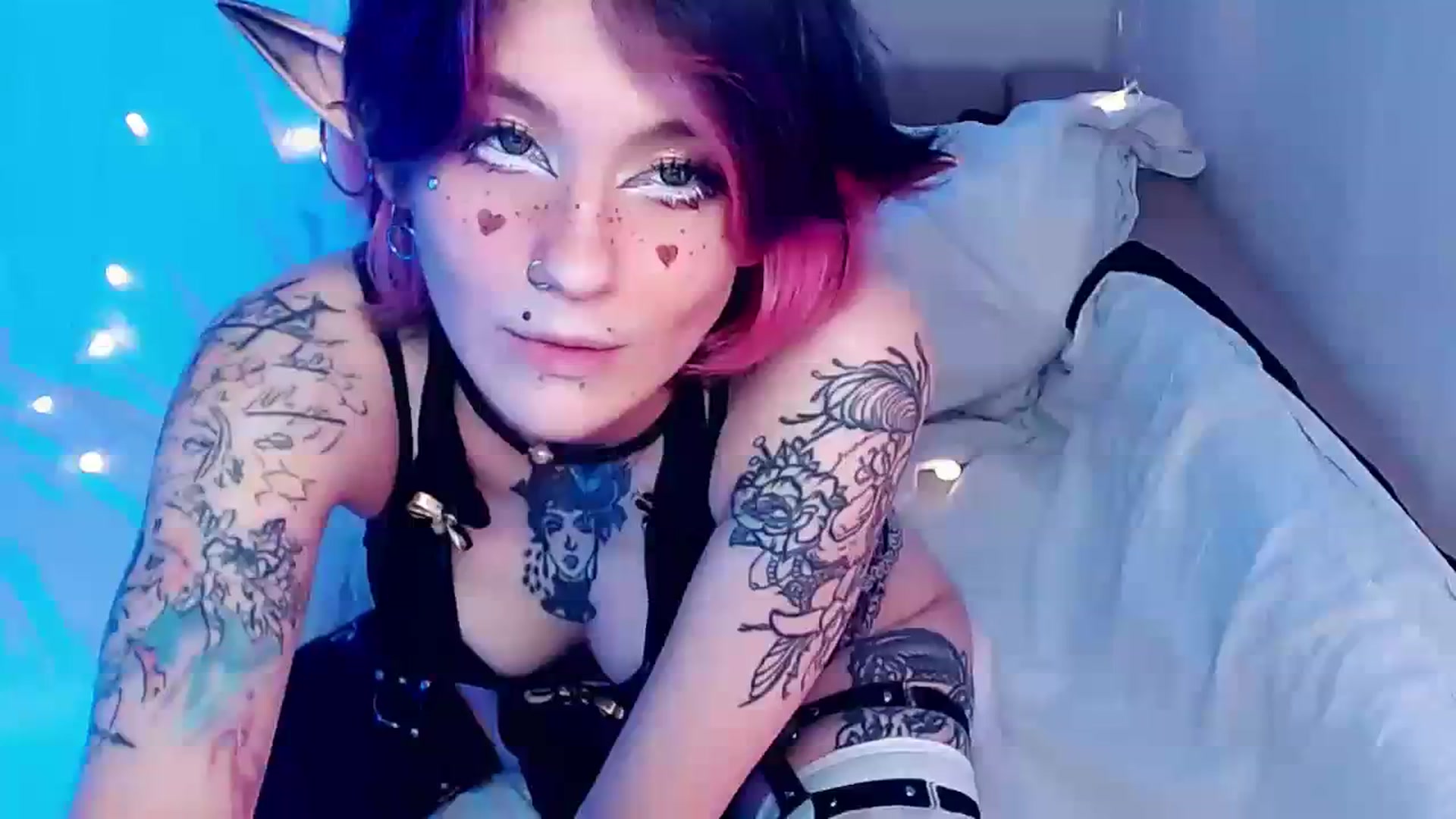 Gallery image thumbnail from Hella_Hell's myfreecams stream on, 08/14/2023, 13:22 image 18 of 20