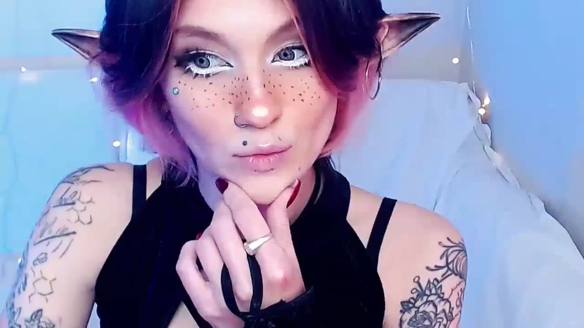 Gallery image thumbnail from Hella_Hell's myfreecams stream on, 08/20/2023, 12:35 image 5 of 20