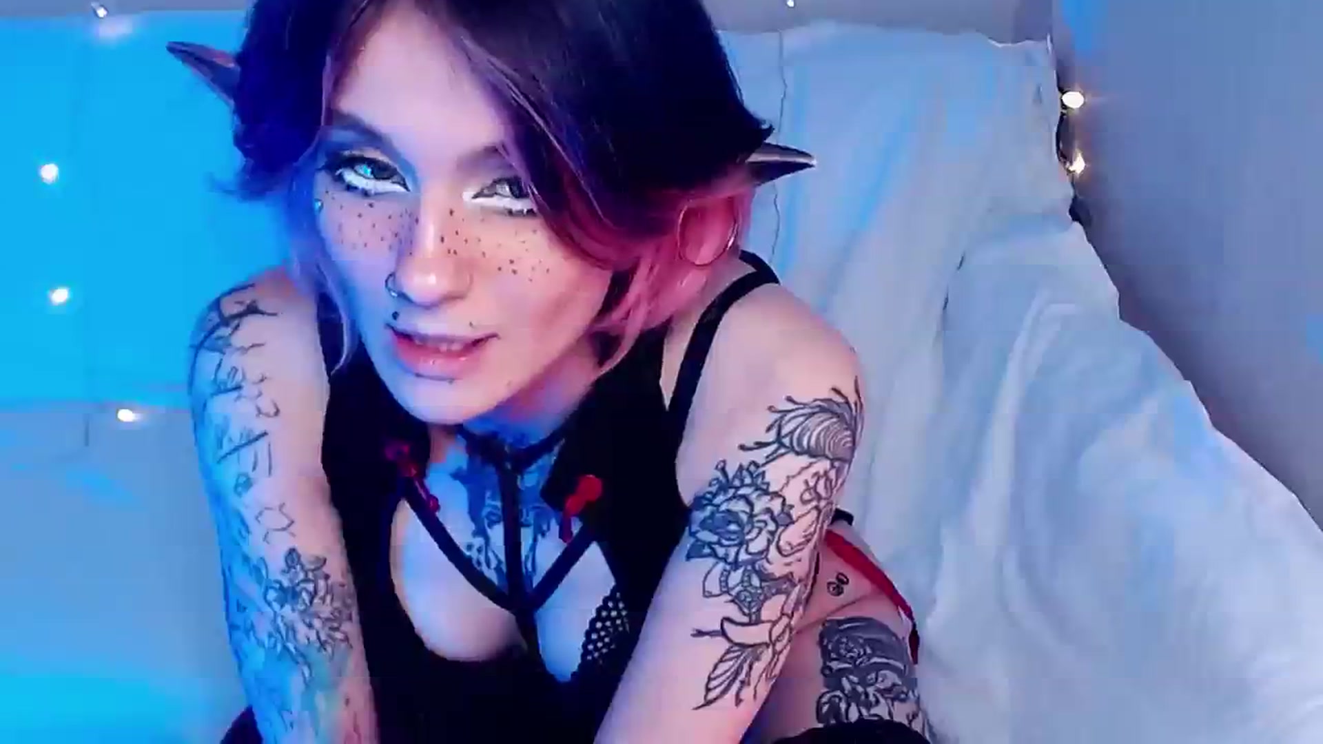 Gallery image thumbnail from Hella_Hell's myfreecams stream on, 08/20/2023, 13:34 image 9 of 20