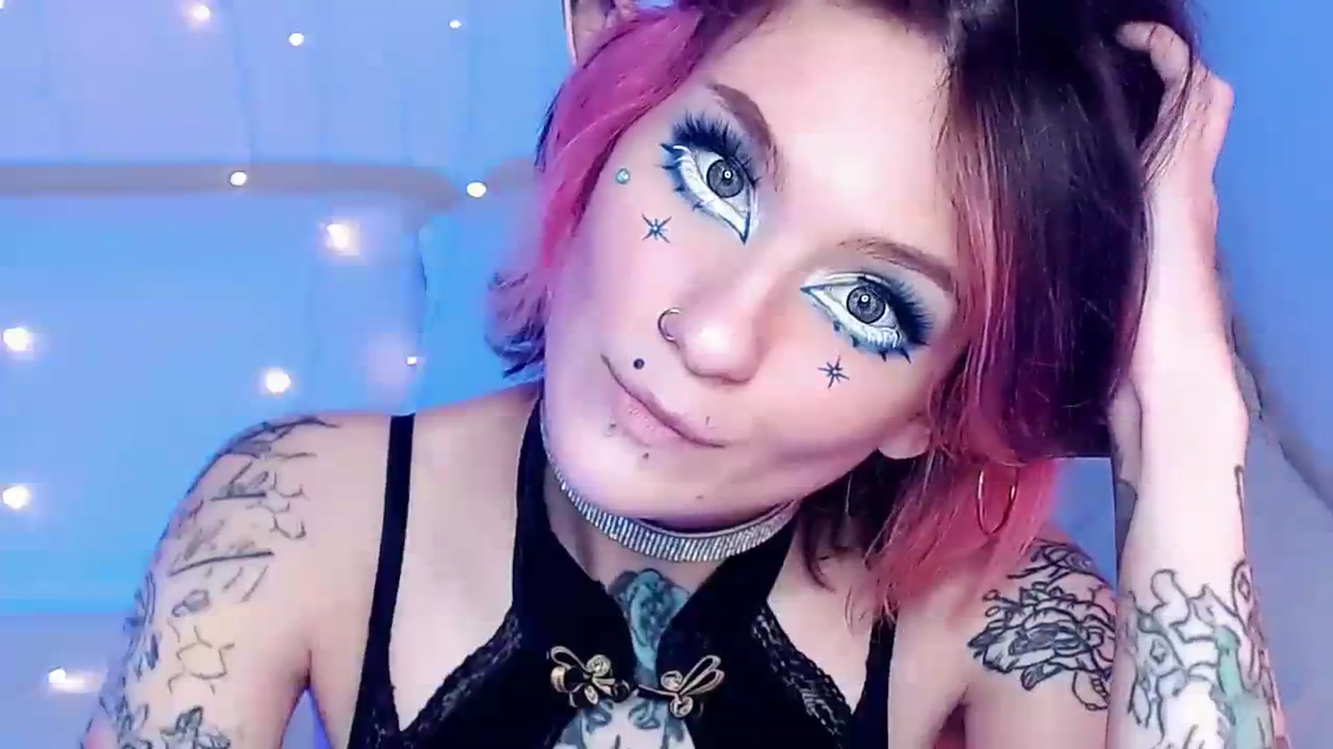 Gallery image thumbnail from Hella_Hell's myfreecams stream on, 08/21/2023, 09:18 image 10 of 20