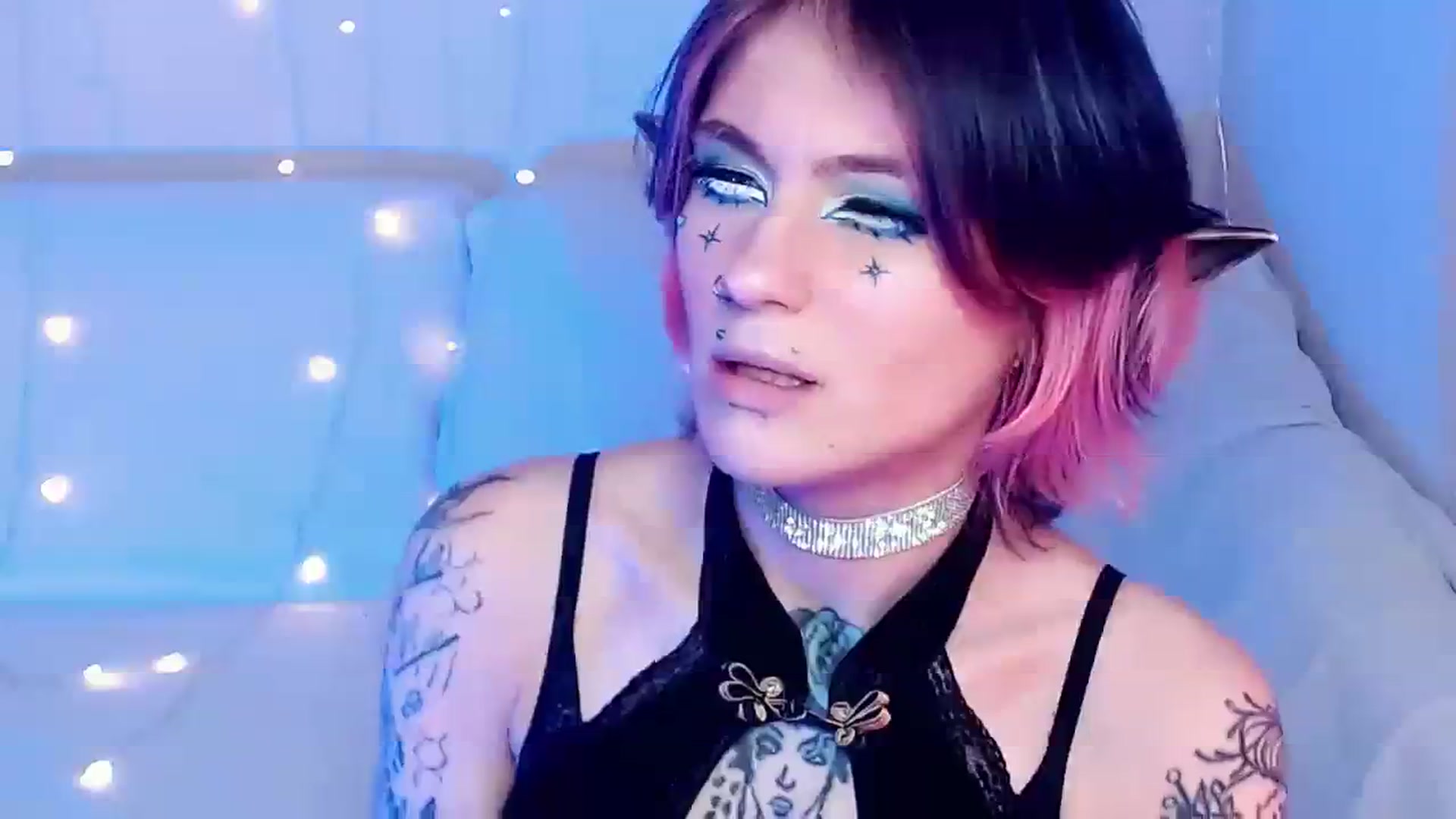 Gallery image thumbnail from Hella_Hell's myfreecams stream on, 08/21/2023, 12:15 image 12 of 20