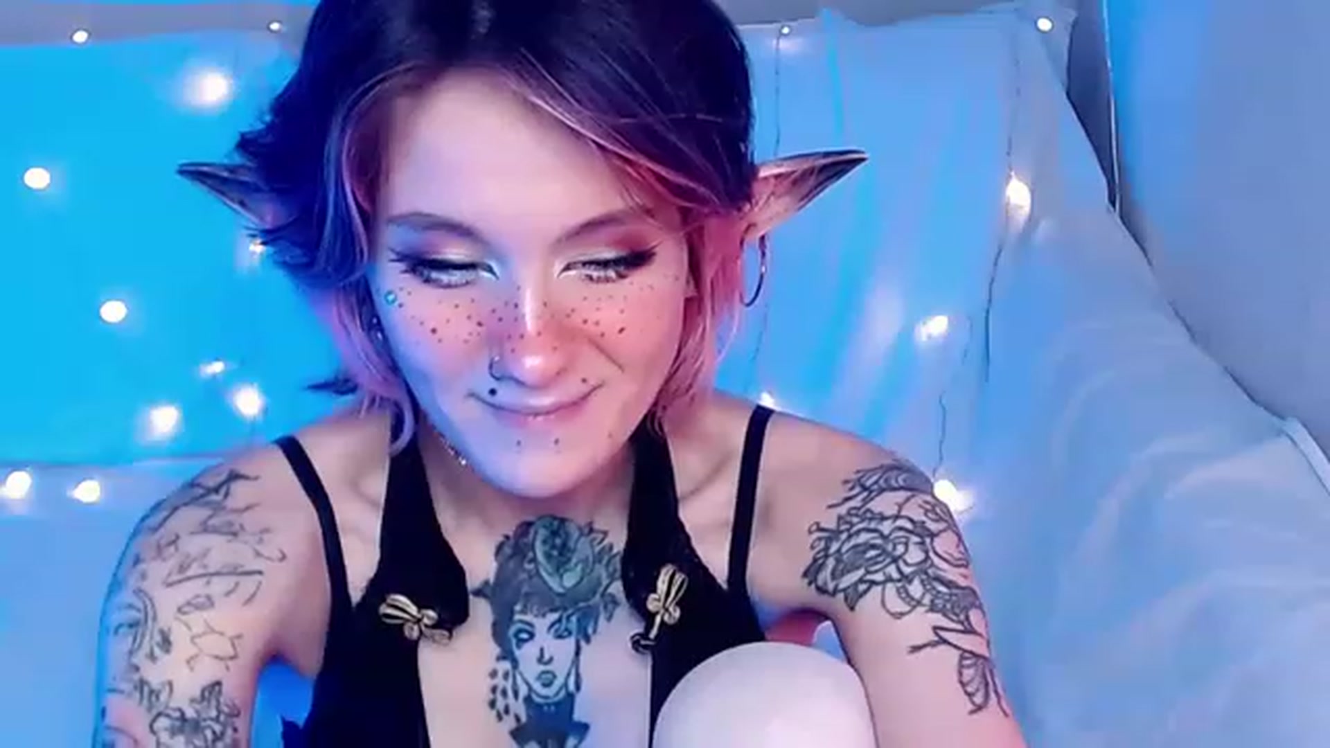 Gallery image thumbnail from Hella_Hell's myfreecams stream on, 08/26/2023, 11:09 image 8 of 20