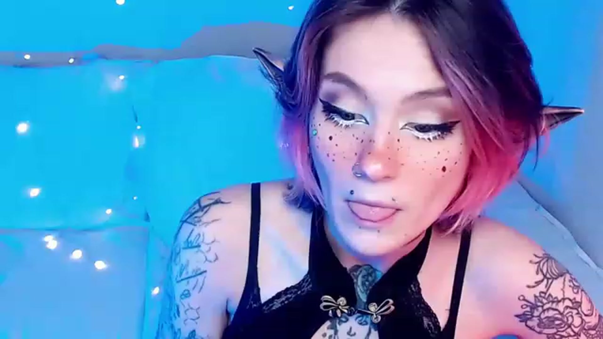 Gallery image thumbnail from Hella_Hell's myfreecams stream on, 08/27/2023, 12:52 image 3 of 20