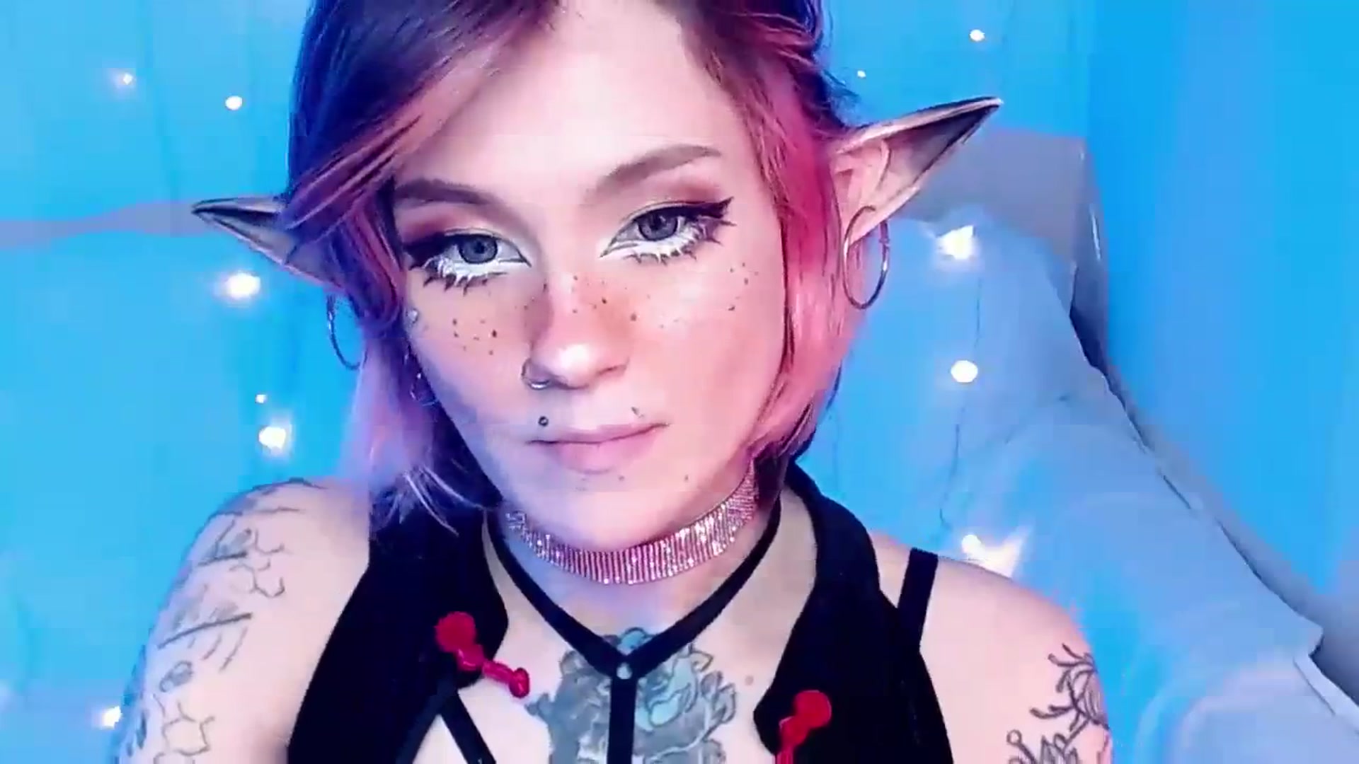 Gallery image thumbnail from Hella_Hell's myfreecams stream on, 08/28/2023, 12:38 image 14 of 20