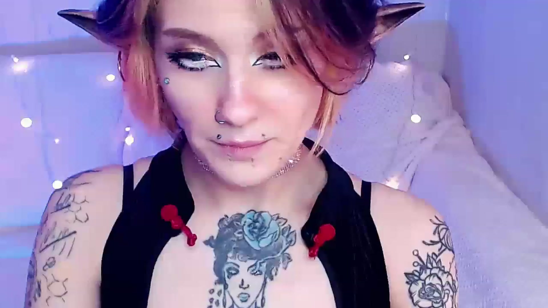 Gallery image thumbnail from Hella_Hell's myfreecams stream on, 09/18/2023, 09:59 image 17 of 20