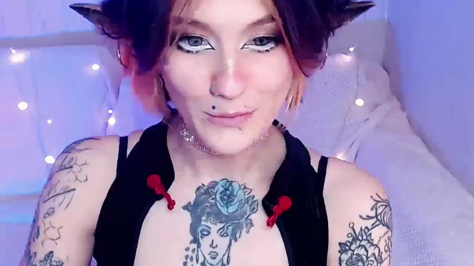 Gallery image thumbnail from Hella_Hell's myfreecams stream on, 09/18/2023, 09:59 image 18 of 20