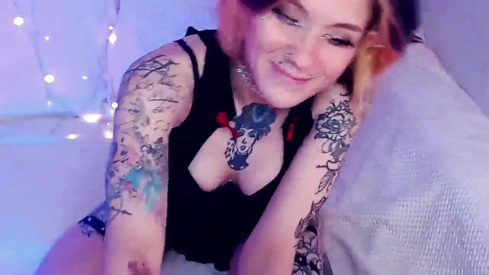 Gallery image thumbnail from Hella_Hell's myfreecams stream on, 09/18/2023, 11:22 image 3 of 20