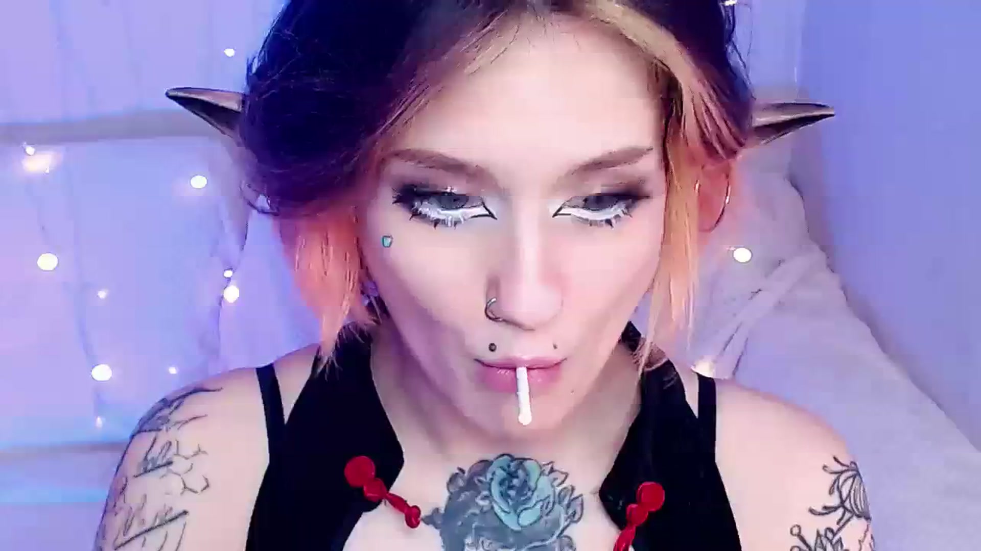 Gallery image thumbnail from Hella_Hell's myfreecams stream on, 09/18/2023, 11:22 image 15 of 20