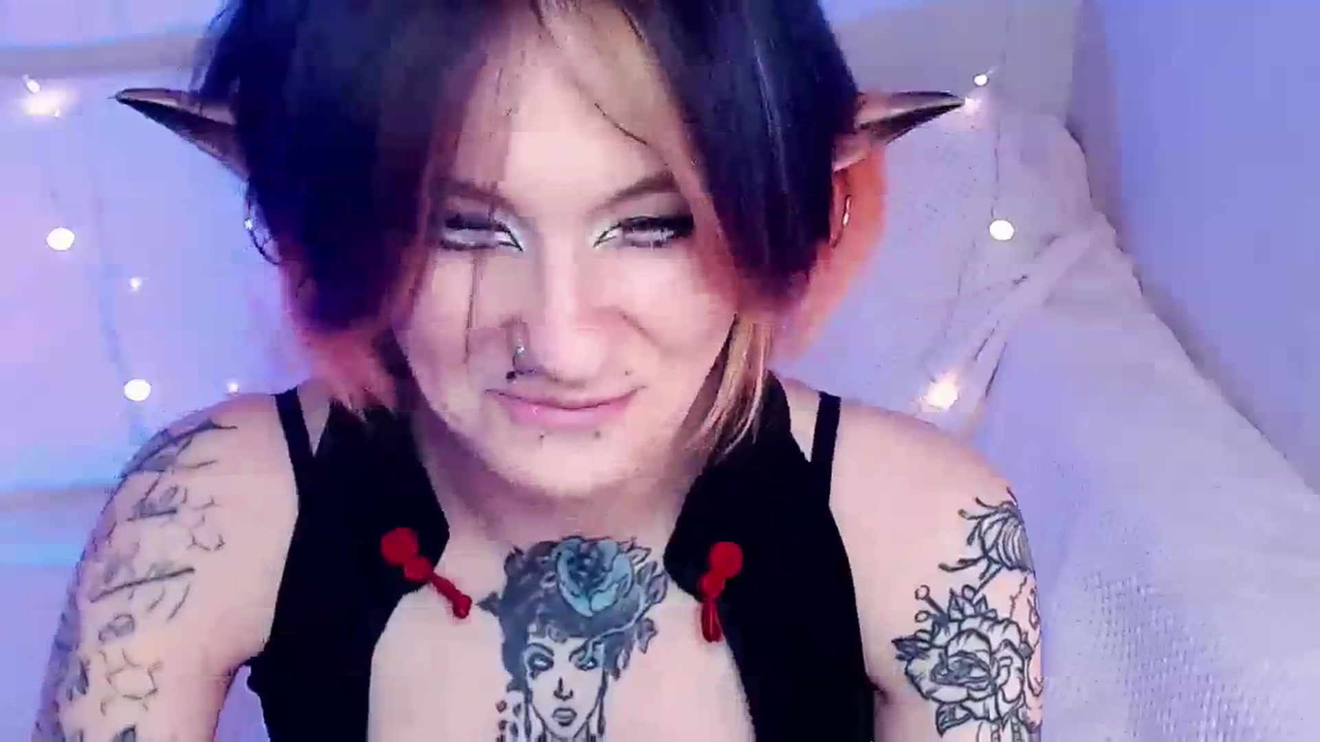 Gallery image thumbnail from Hella_Hell's myfreecams stream on, 09/18/2023, 11:22 image 5 of 20