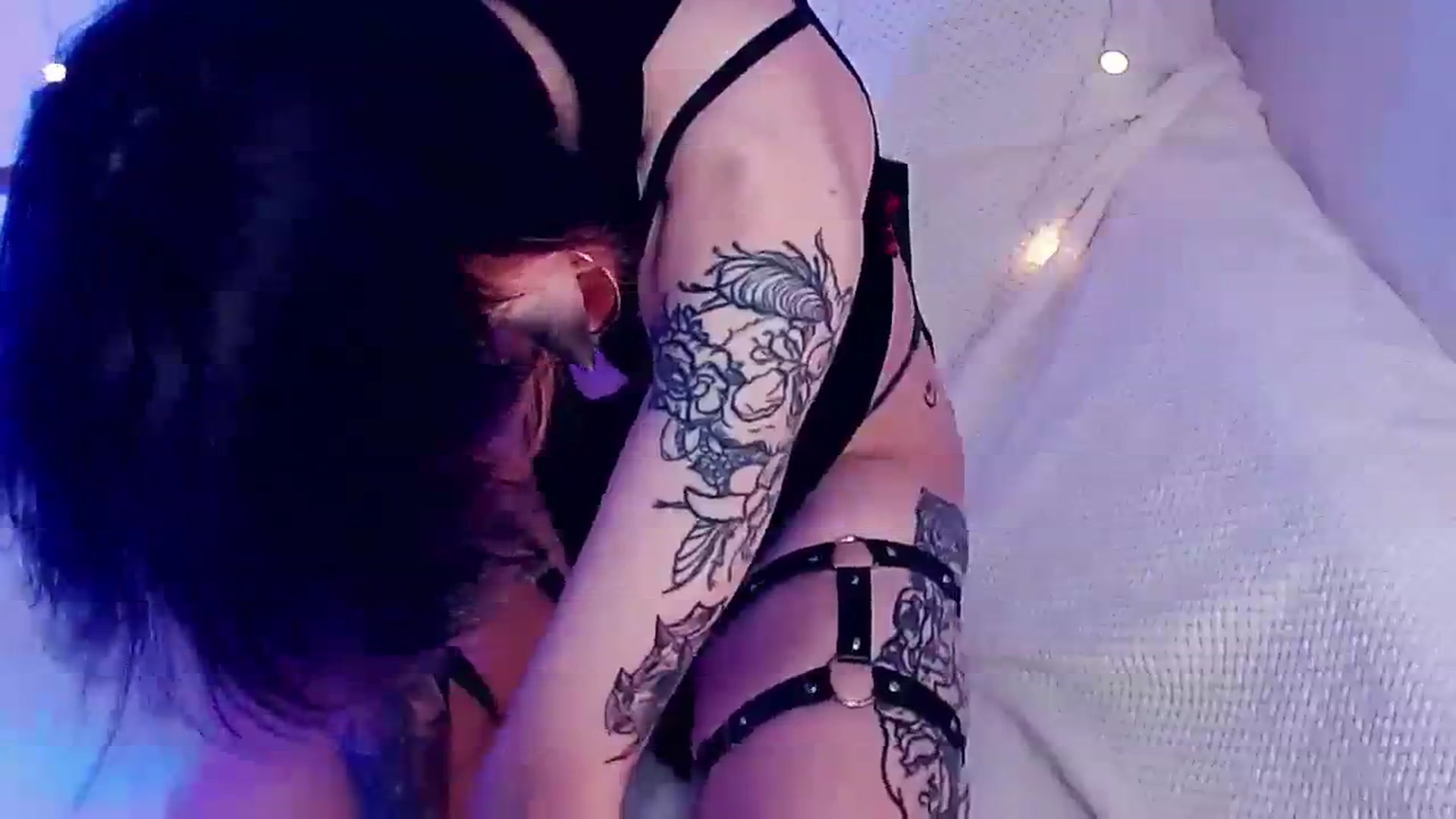 Gallery image thumbnail from Hella_Hell's myfreecams stream on, 09/18/2023, 11:22 image 2 of 20