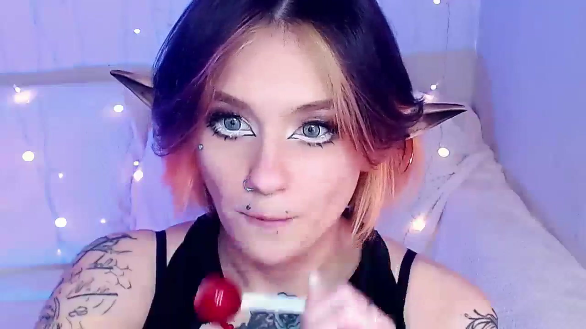 Gallery image thumbnail from Hella_Hell's myfreecams stream on, 09/18/2023, 11:22 image 17 of 20