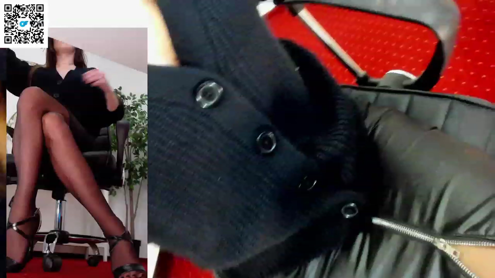 Gallery image thumbnail from Helle__'s myfreecams stream on, 11/17/2022, 14:43 image 7 of 20
