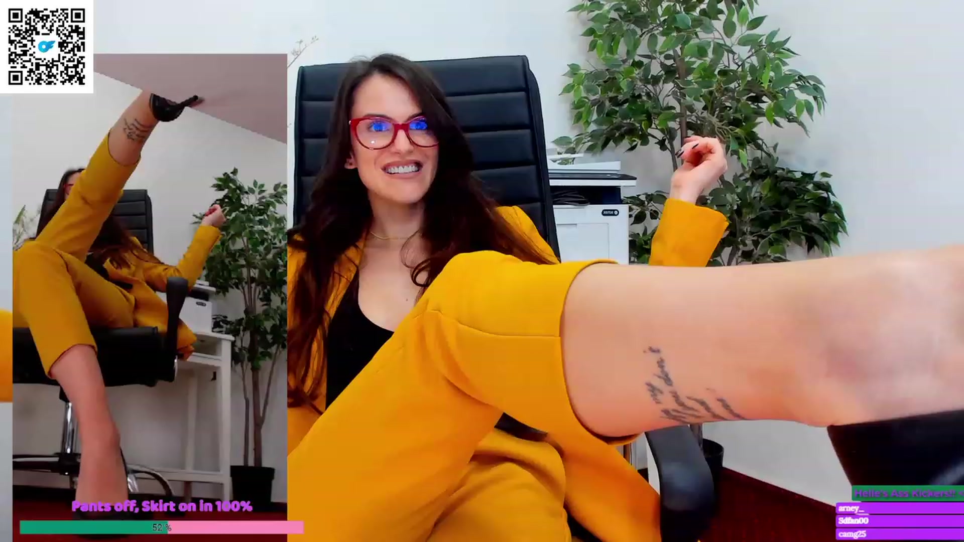 Gallery image thumbnail from Helle__'s myfreecams stream on, 11/18/2022, 14:11 image 2 of 20
