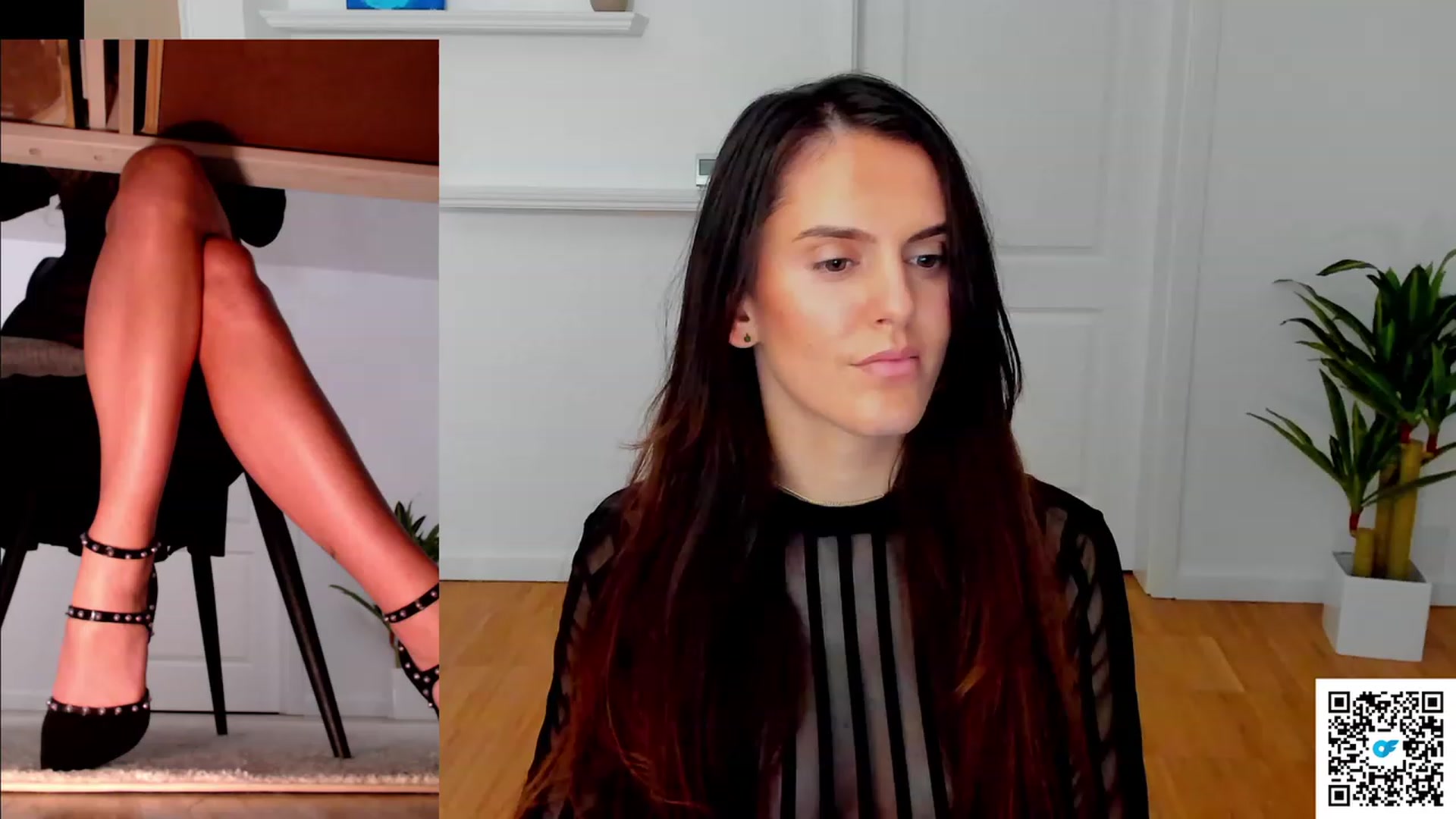 Gallery image thumbnail from Helle__'s myfreecams stream on, 11/19/2022, 23:47 image 5 of 20