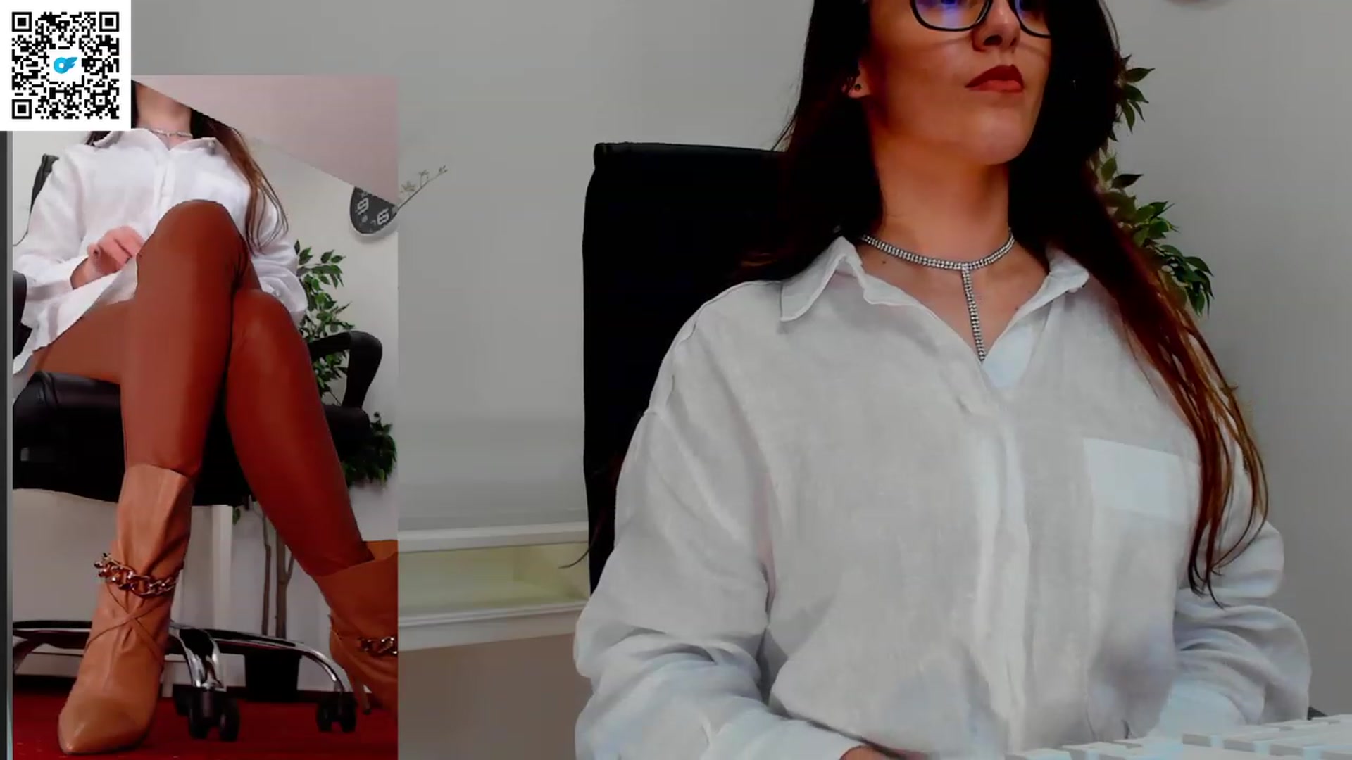 Gallery image thumbnail from Helle__'s myfreecams stream on, 11/28/2022, 14:59 image 14 of 20
