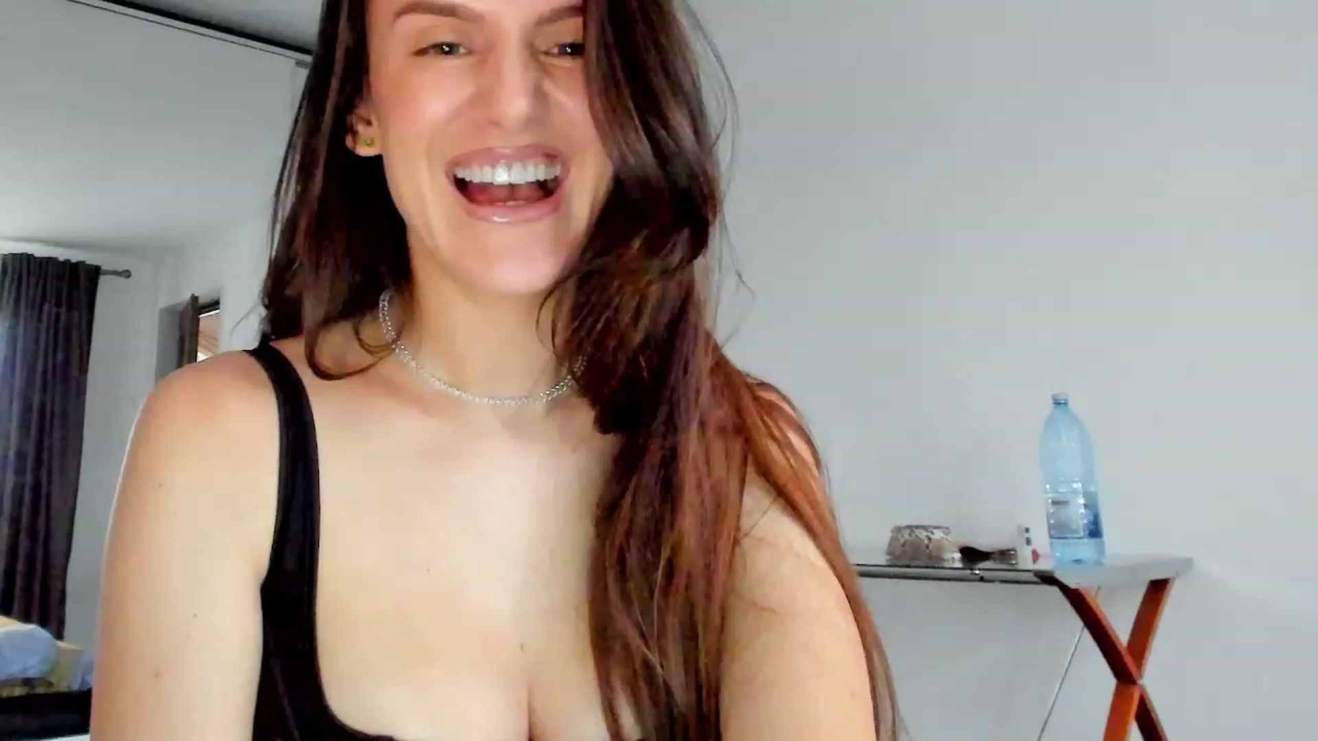 Gallery image thumbnail from Helle__'s myfreecams stream on, 12/03/2022, 12:32 image 19 of 20