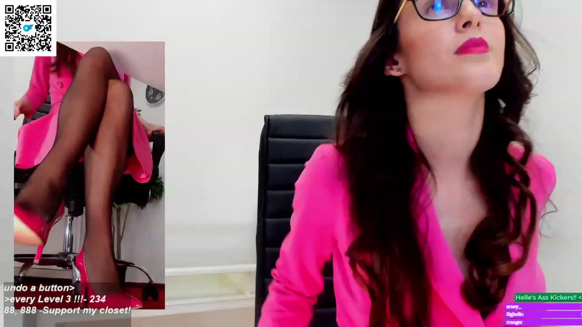 Gallery image thumbnail from Helle__'s myfreecams stream on, 12/05/2022, 12:04 image 3 of 20