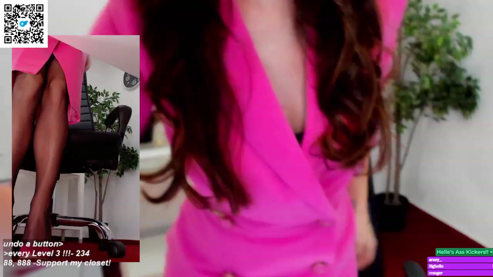 Gallery image thumbnail from Helle__'s myfreecams stream on, 12/05/2022, 12:04 image 4 of 20