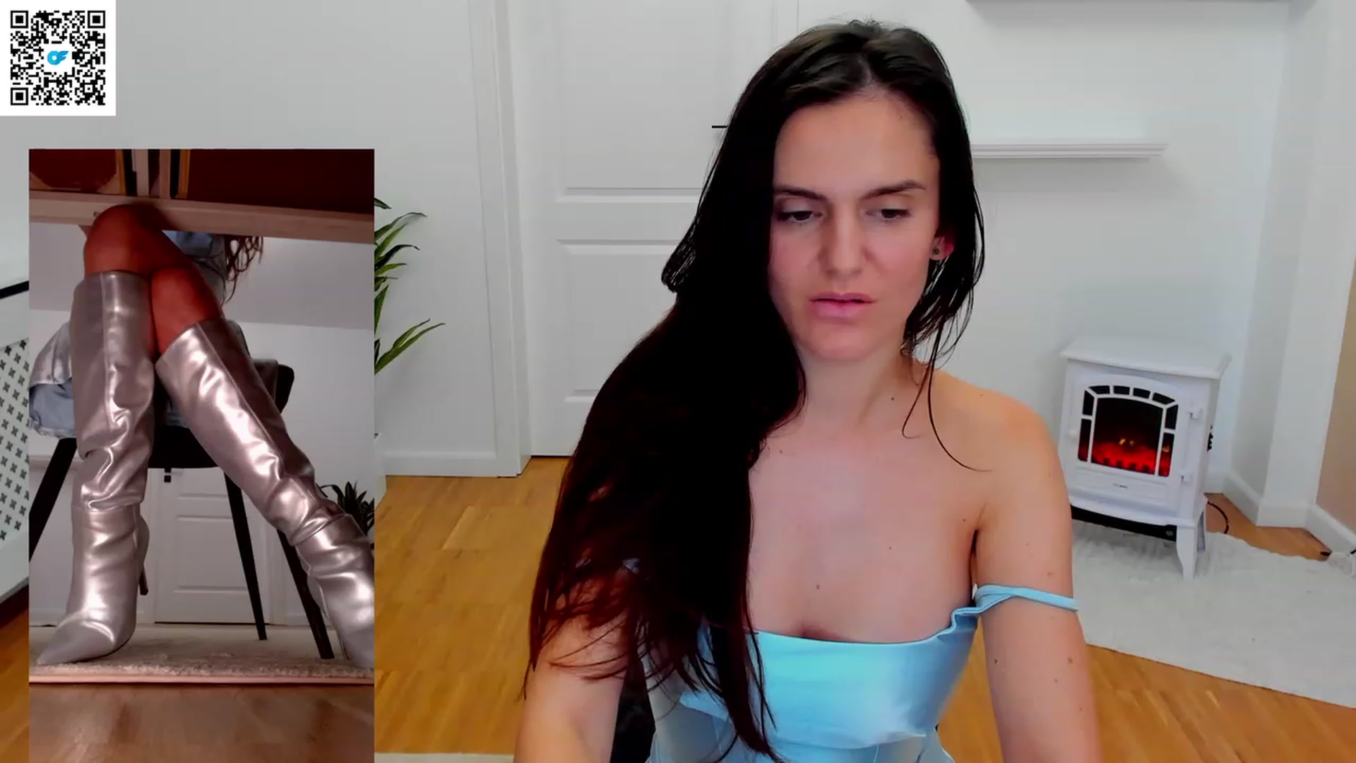 Gallery image thumbnail from Helle__'s myfreecams stream on, 12/07/2022, 21:34 image 11 of 20