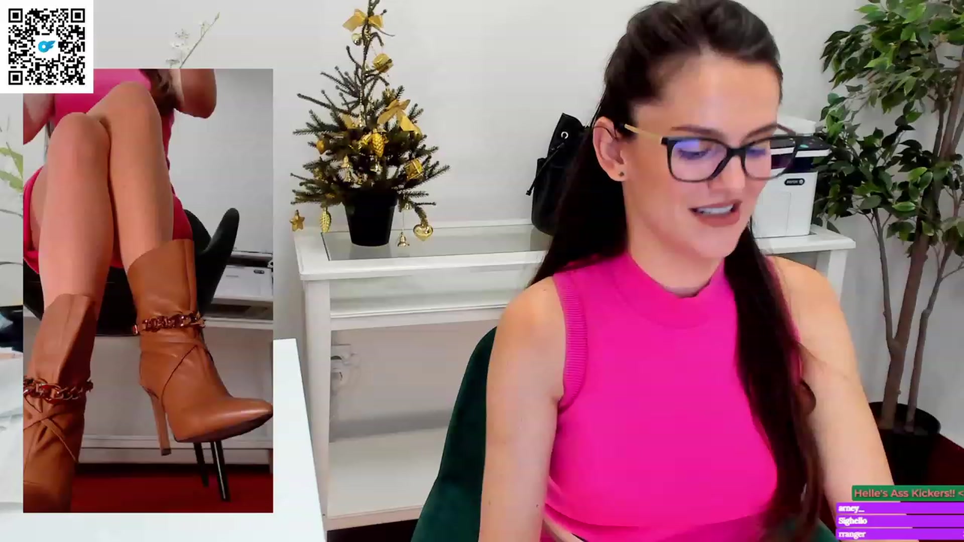 Gallery image thumbnail from Helle__'s myfreecams stream on, 12/08/2022, 14:26 image 1 of 20