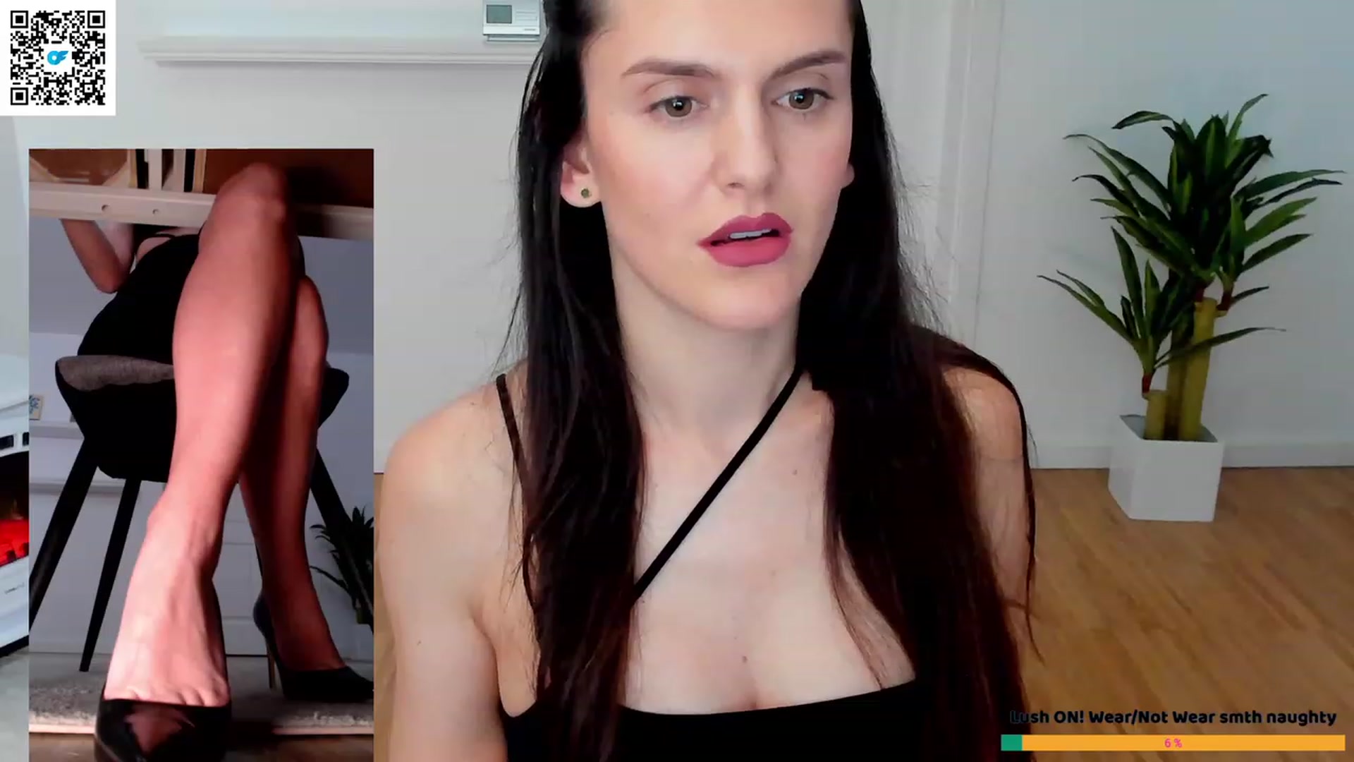 Gallery image thumbnail from Helle__'s myfreecams stream on, 12/10/2022, 21:00 image 7 of 20