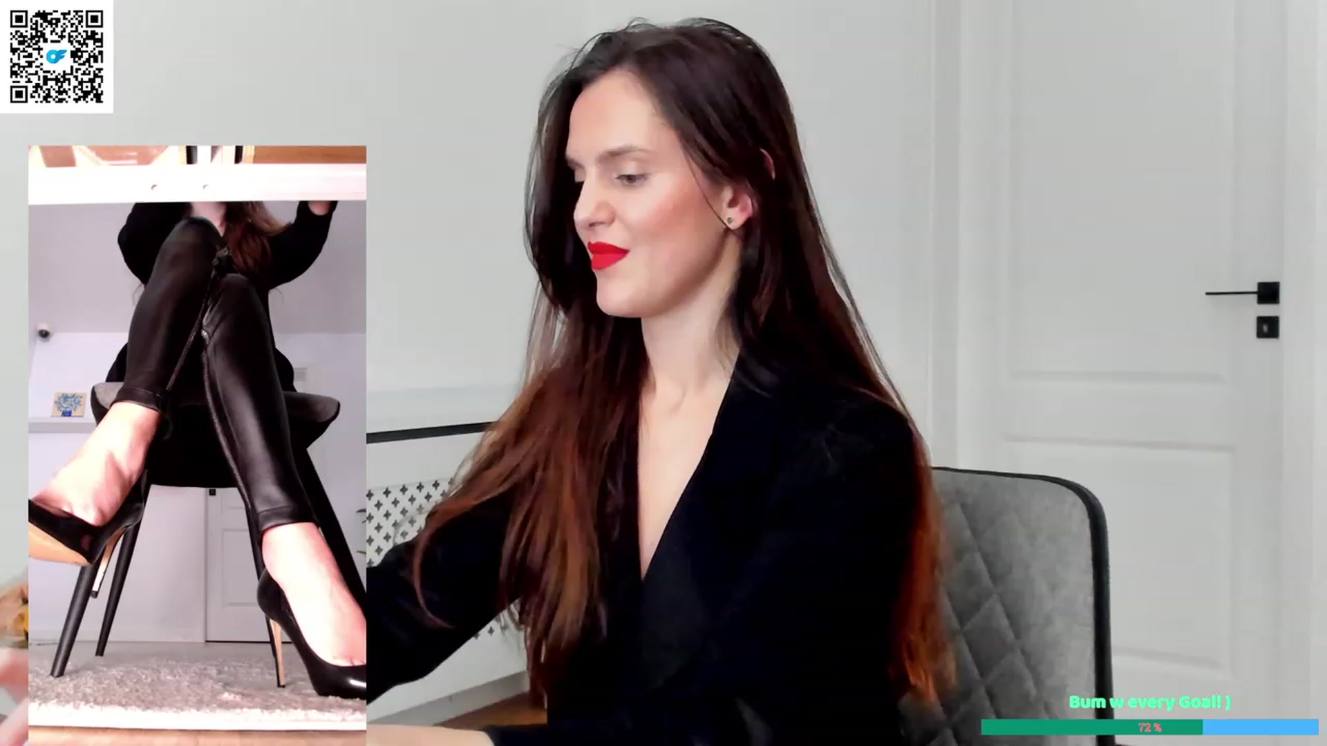 Gallery image thumbnail from Helle__'s myfreecams stream on, 12/11/2022, 21:58 image 9 of 20