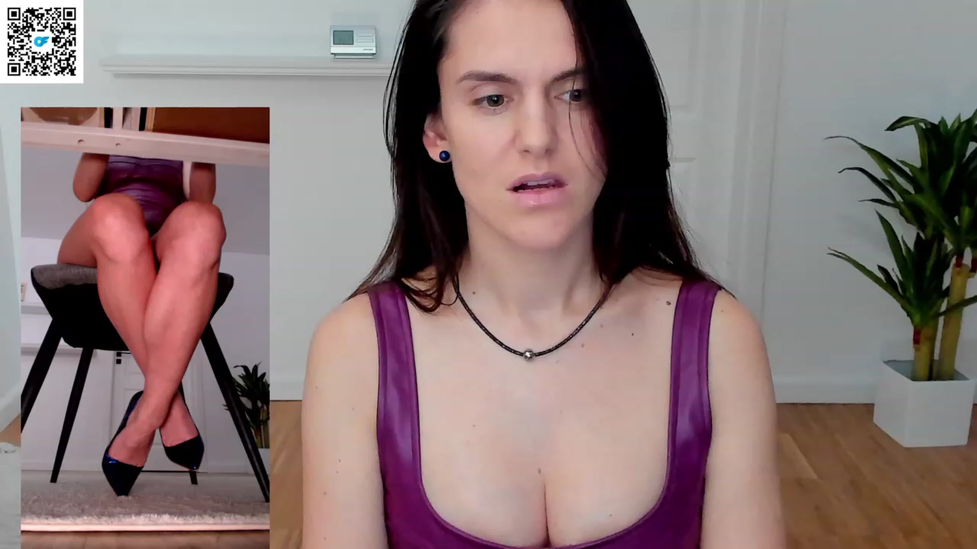 Gallery image thumbnail from Helle__'s myfreecams stream on, 12/28/2022, 21:33 image 2 of 20