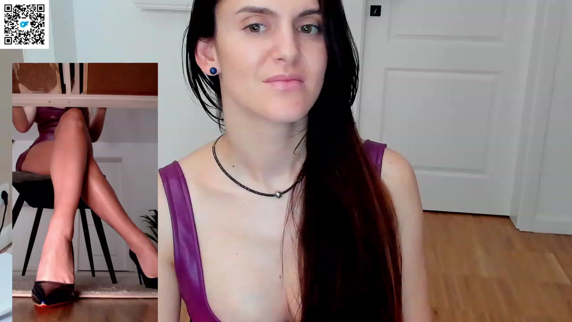 Gallery image thumbnail from Helle__'s myfreecams stream on, 12/28/2022, 22:17 image 6 of 20