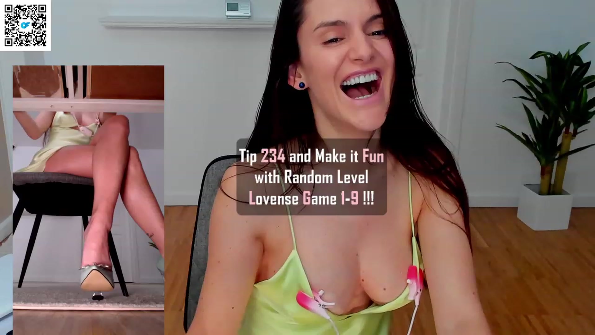 Gallery image thumbnail from Helle__'s myfreecams stream on, 12/29/2022, 22:22 image 15 of 20