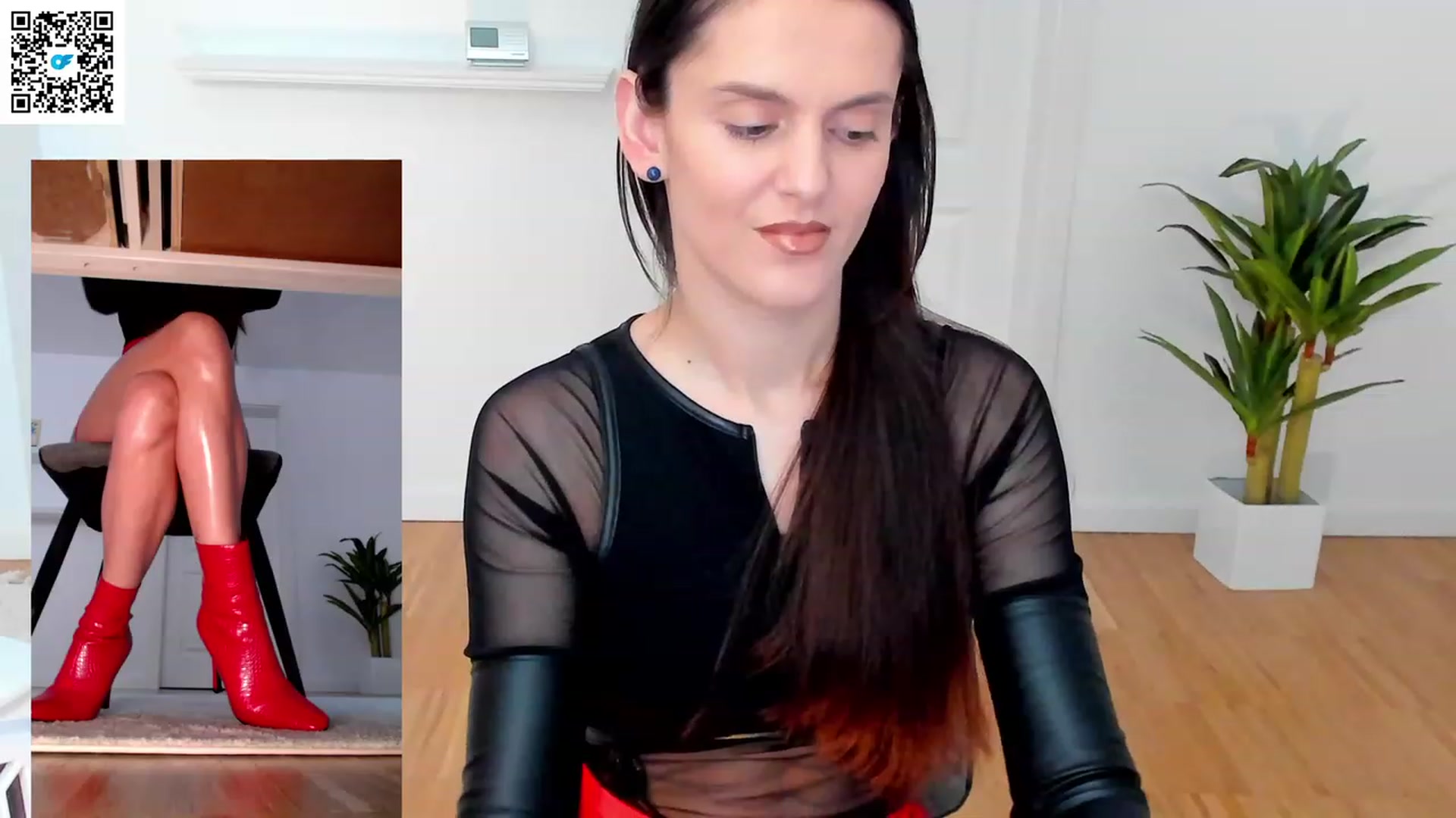 Gallery image thumbnail from Helle__'s myfreecams stream on, 01/02/2023, 14:59 image 4 of 20