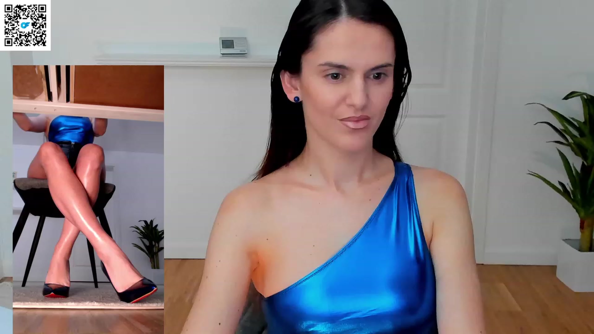 Gallery image thumbnail from Helle__'s myfreecams stream on, 01/03/2023, 20:57 image 2 of 20
