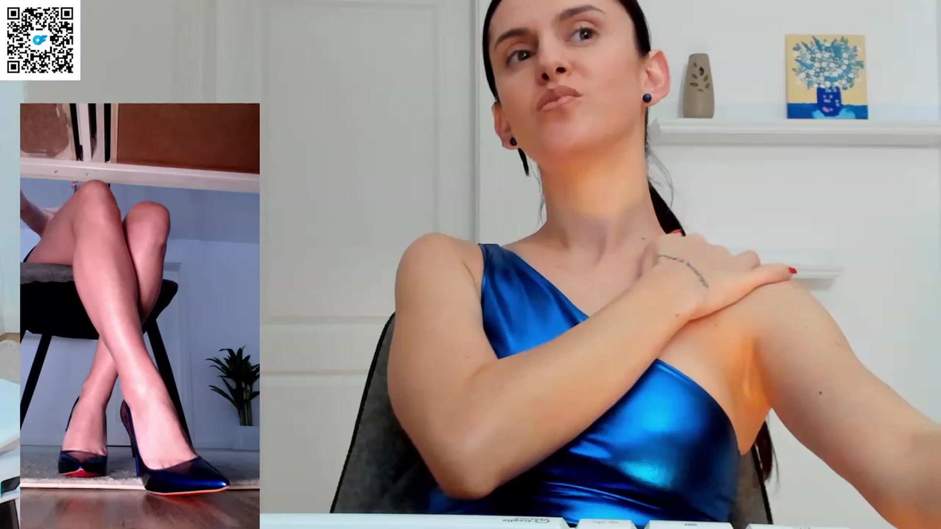Gallery image thumbnail from Helle__'s myfreecams stream on, 01/03/2023, 20:57 image 13 of 20