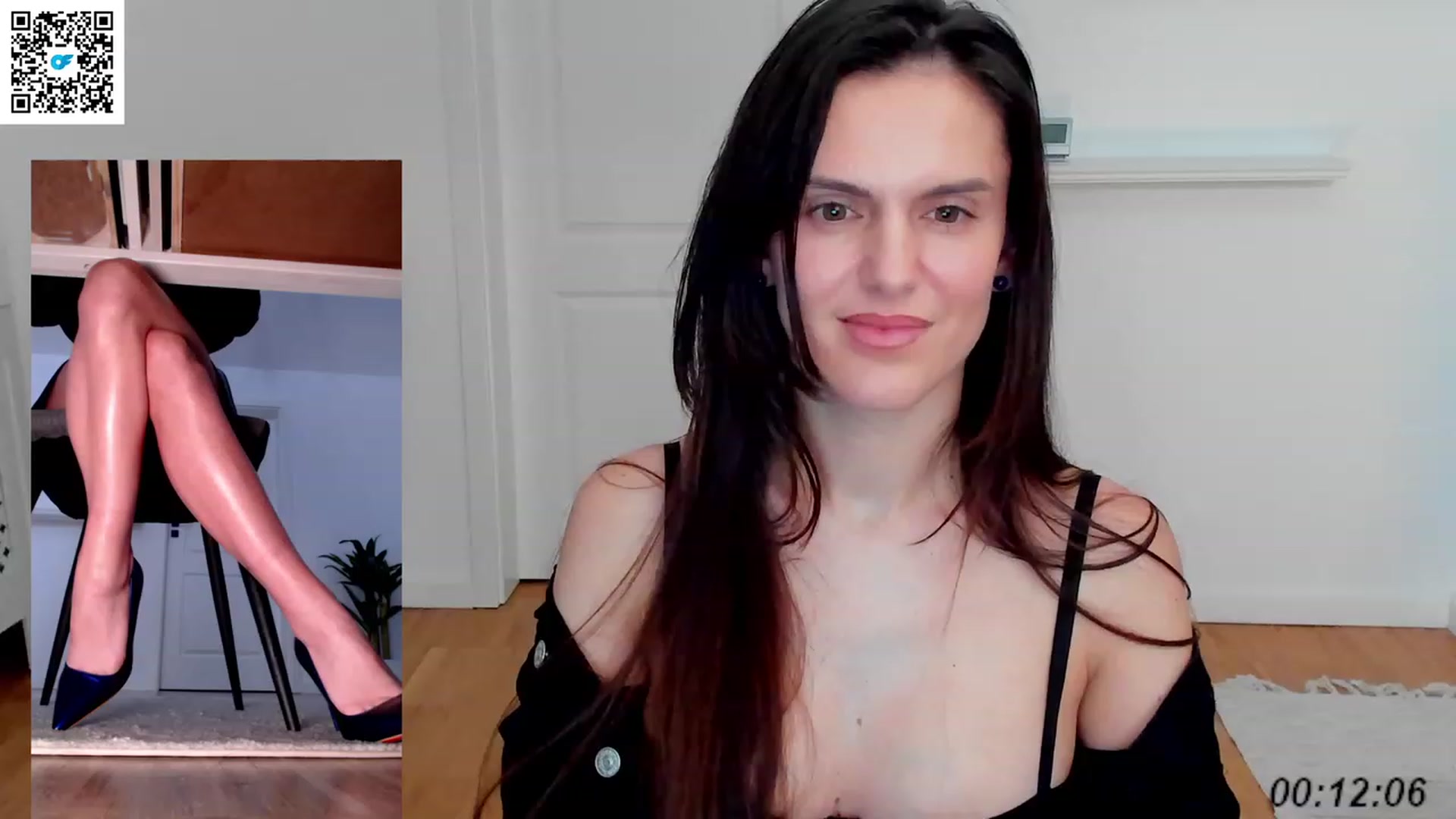 Gallery image thumbnail from Helle__'s myfreecams stream on, 01/05/2023, 21:52 image 4 of 20